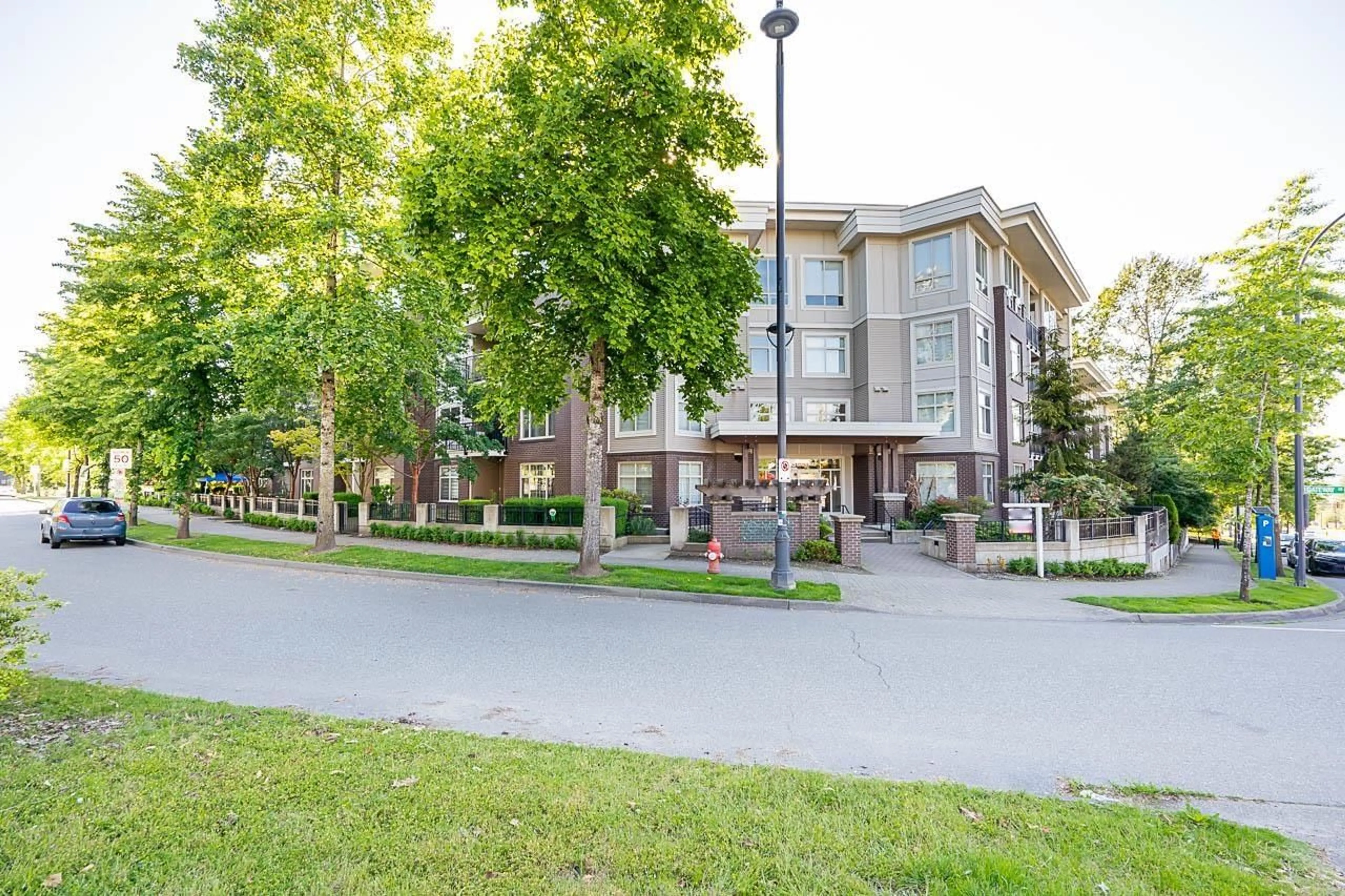 A pic from exterior of the house or condo, the front or back of building for L103 13555 GATEWAY DRIVE, Surrey British Columbia V3T0B5