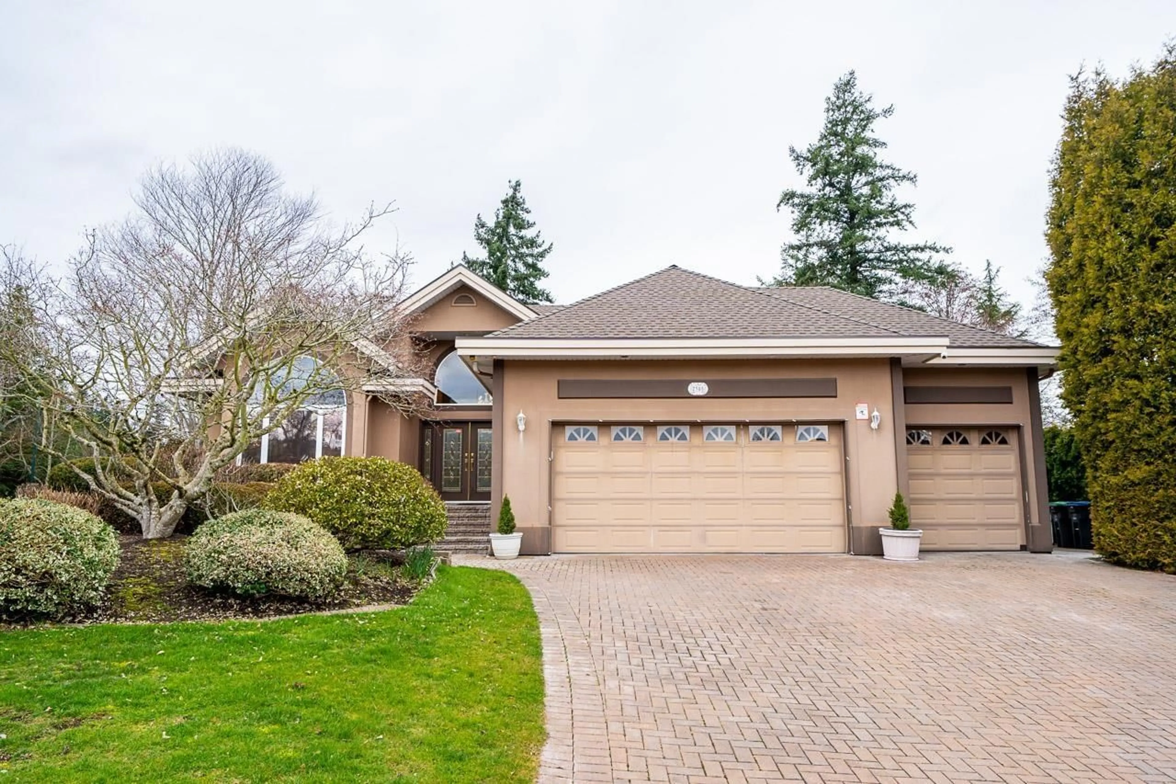 Home with brick exterior material, street for 2305 139A STREET, Surrey British Columbia V4A9V4