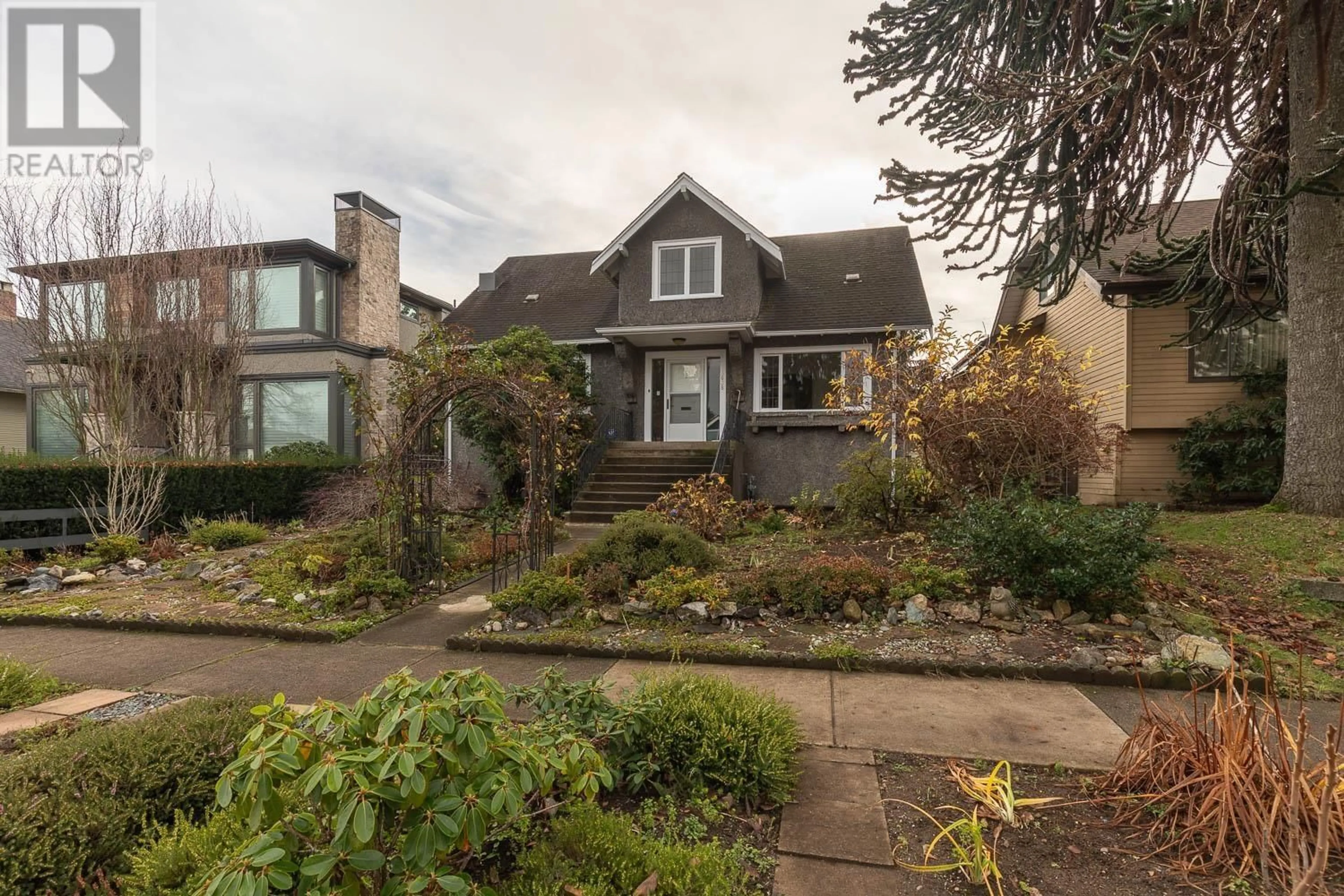 Frontside or backside of a home, the street view for 4638 W 11TH AVENUE, Vancouver British Columbia V6R2M7