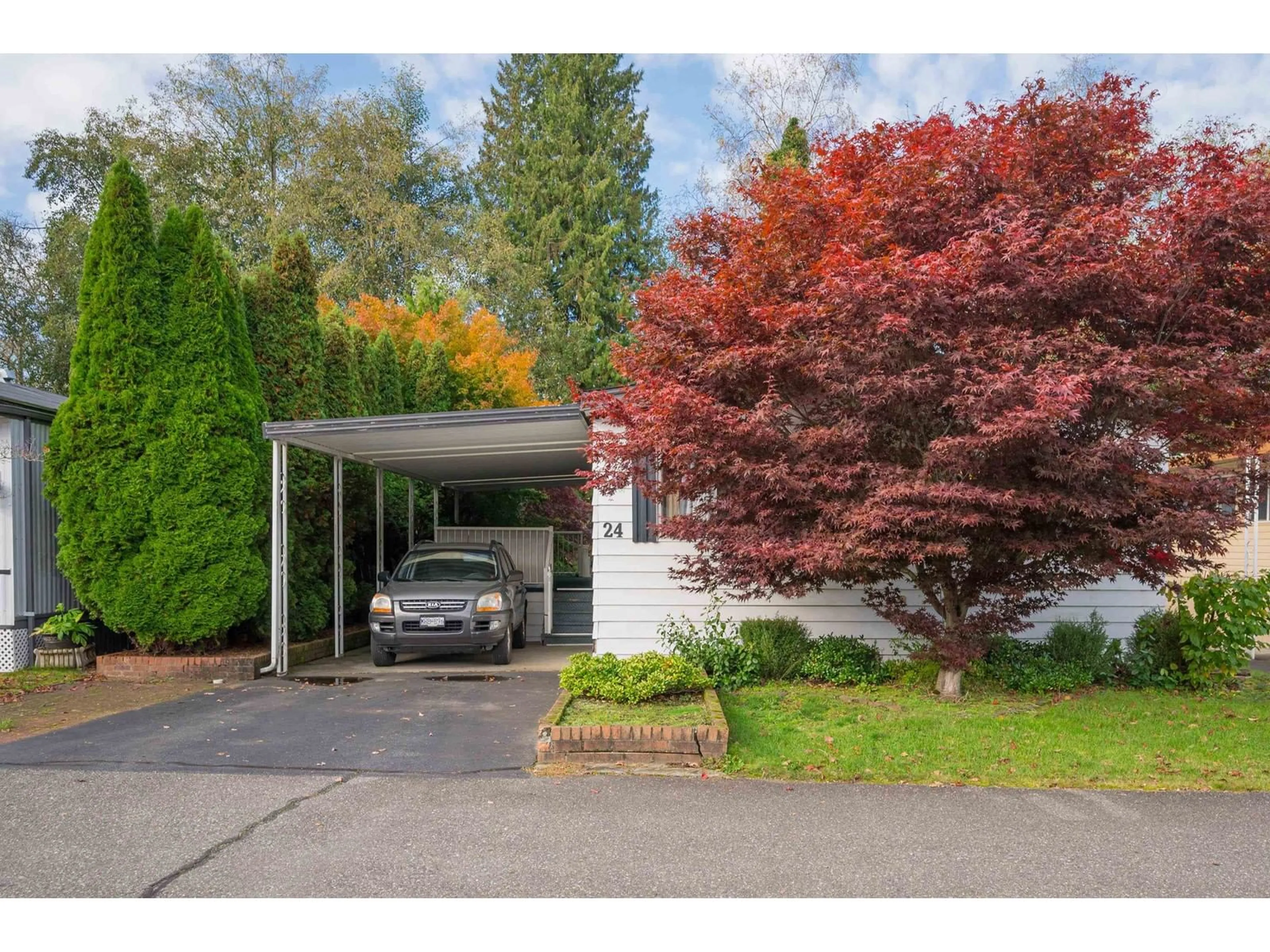 Indoor garage for 24 2315 198 STREET, Langley British Columbia V2Z1Z1