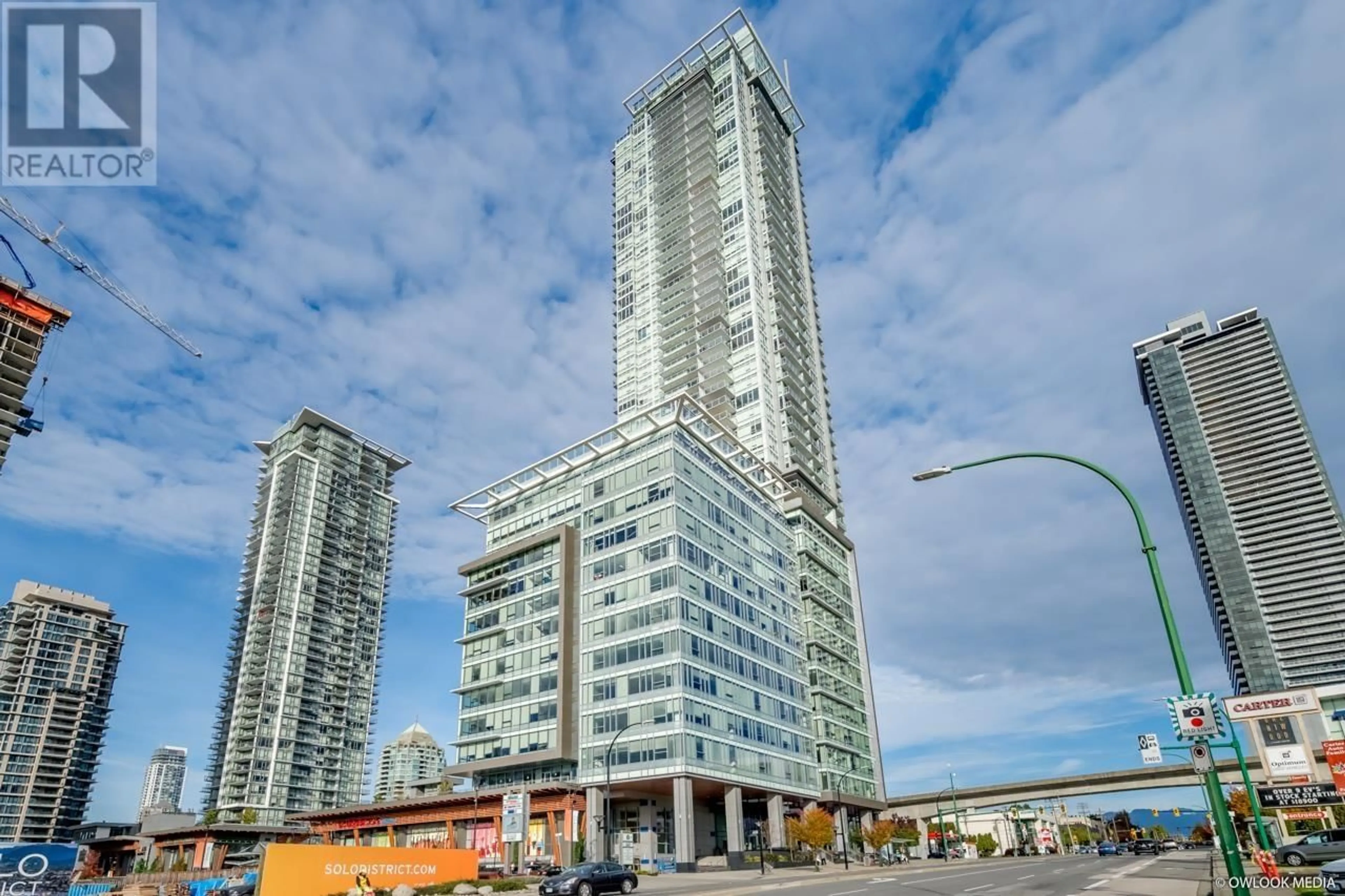 A pic from exterior of the house or condo, the front or back of building for 4201 4485 SKYLINE DRIVE, Burnaby British Columbia V5C0J2