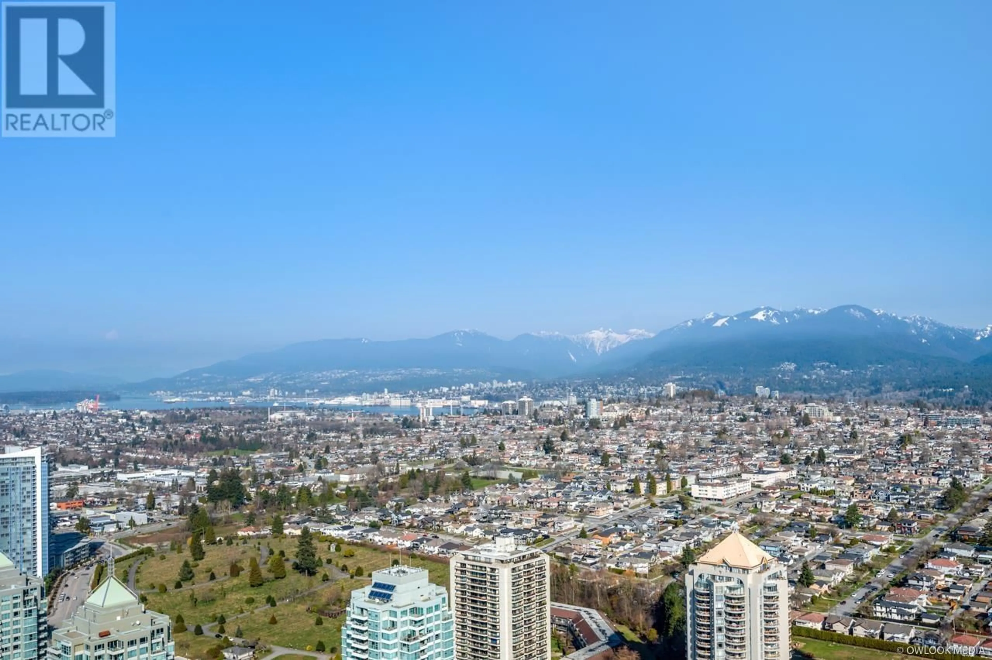 A pic from exterior of the house or condo, the view of mountain for 4201 4485 SKYLINE DRIVE, Burnaby British Columbia V5C0J2