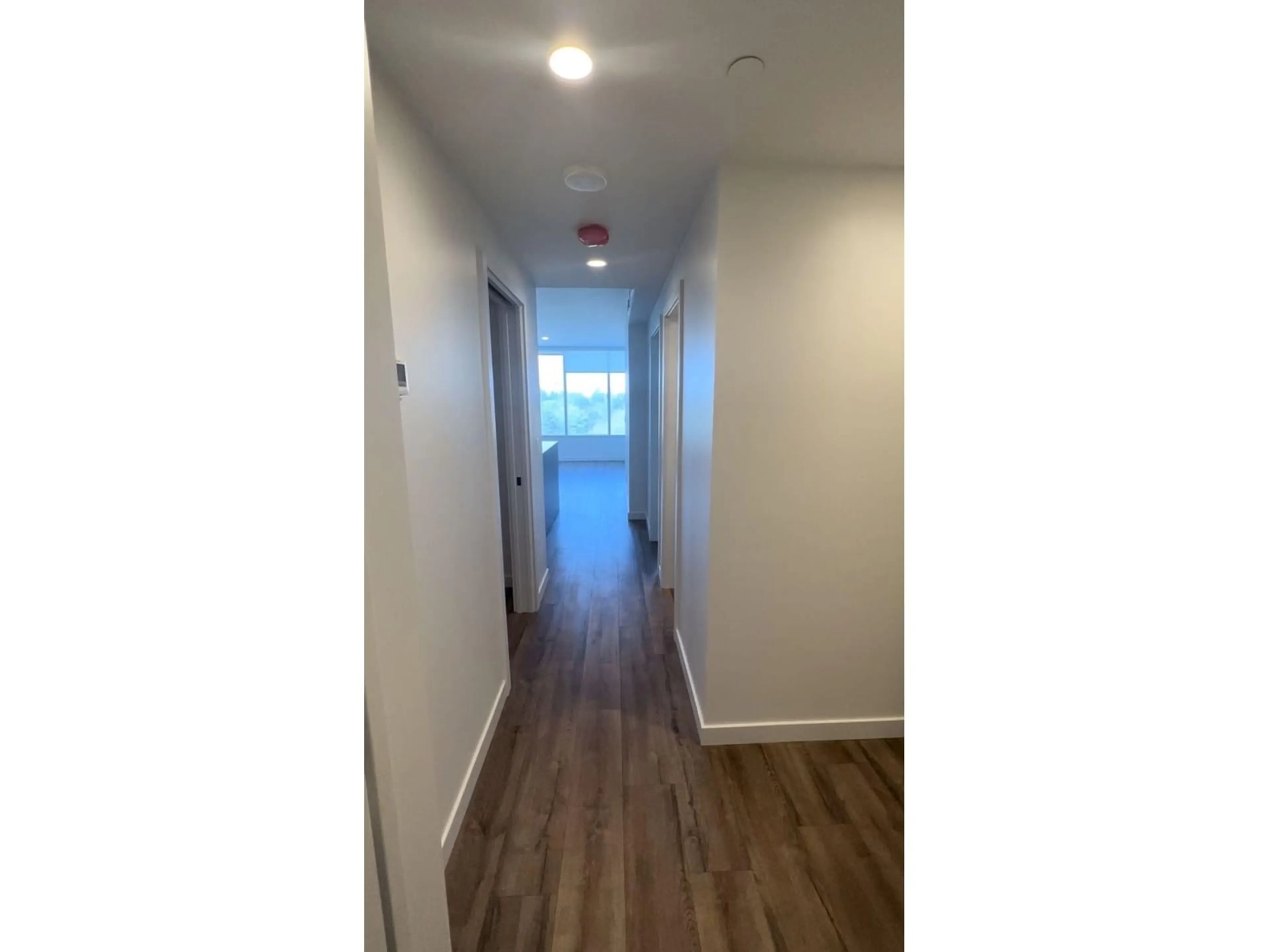 Indoor entryway, wood floors for 1101 10448 UNIVERSITY DRIVE, Surrey British Columbia V3T0S7