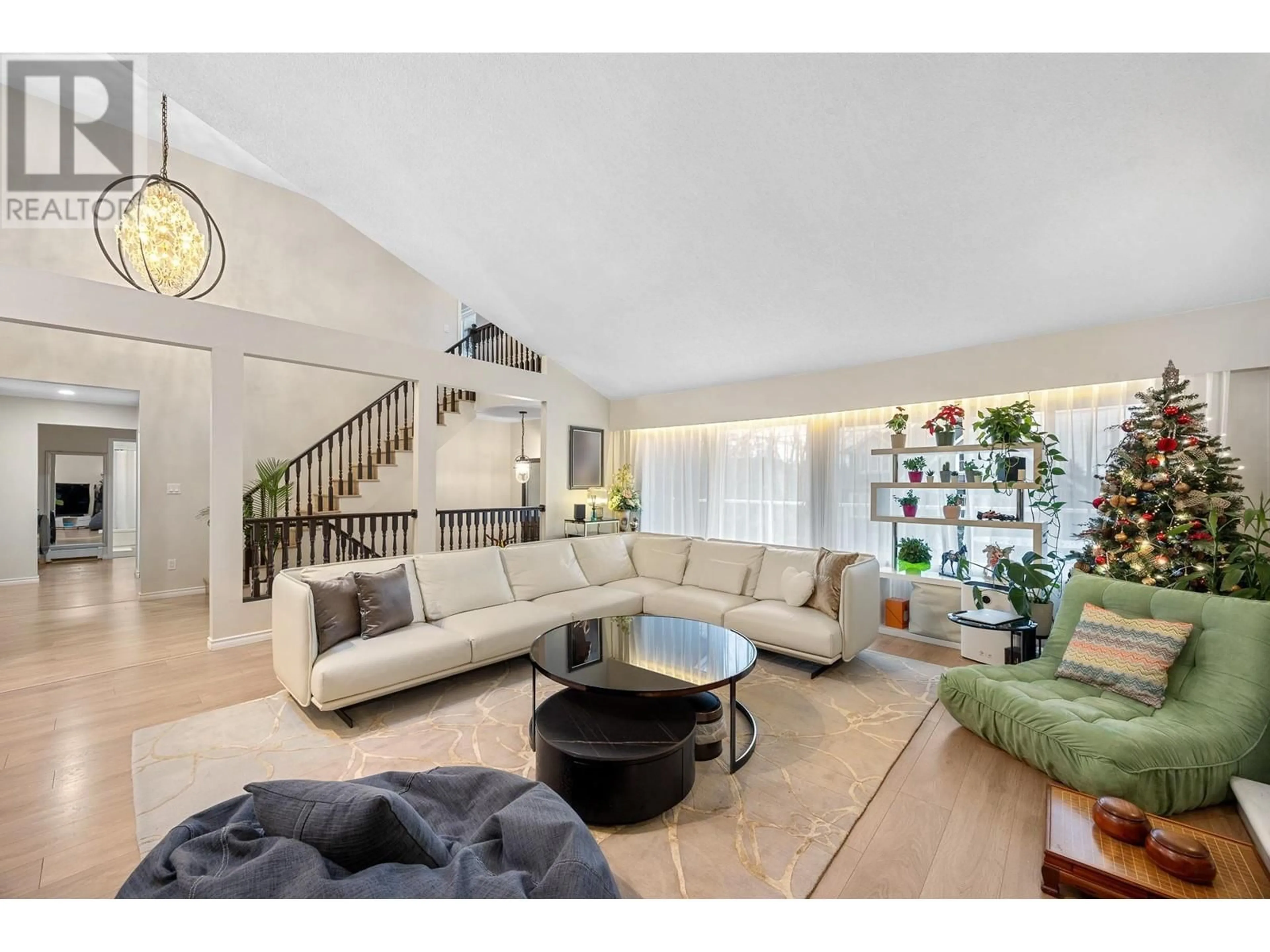 Living room, wood floors for 3539 W 40TH AVENUE, Vancouver British Columbia V6N3B7