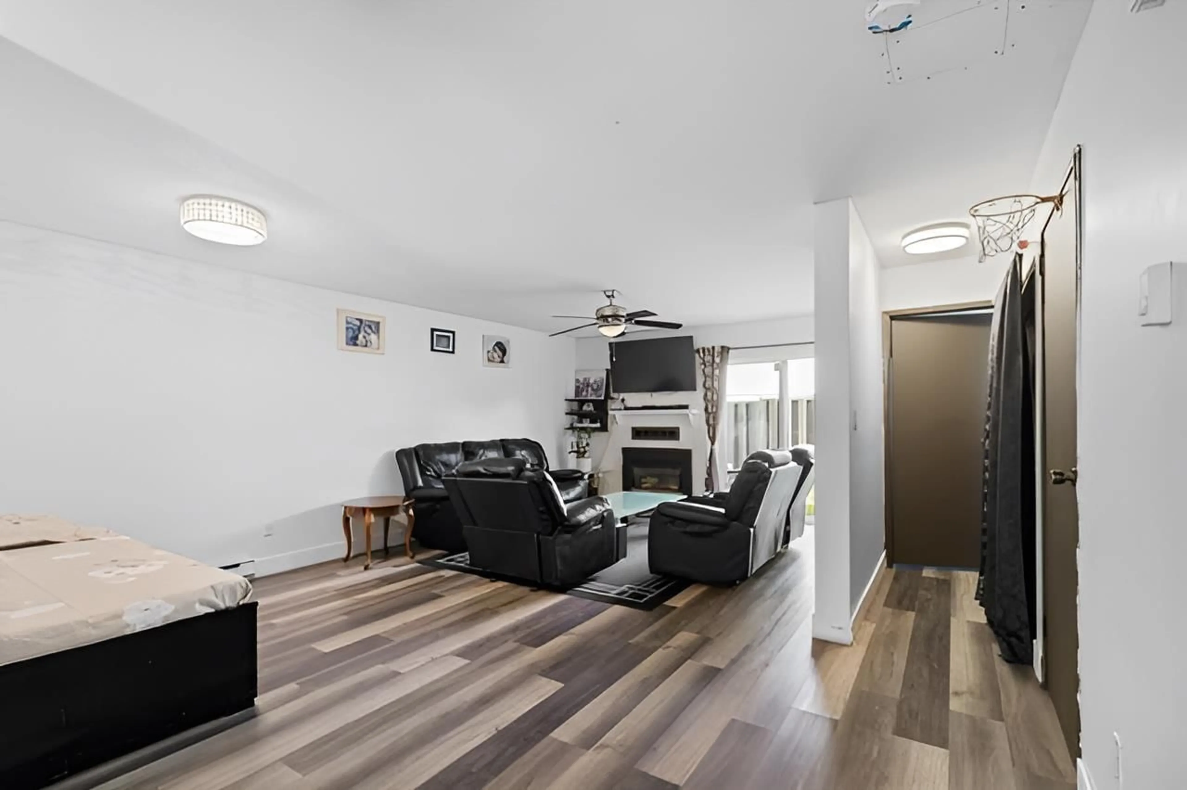 Living room, wood floors for 22 3030 TRETHEWEY STREET, Abbotsford British Columbia V2T4N2