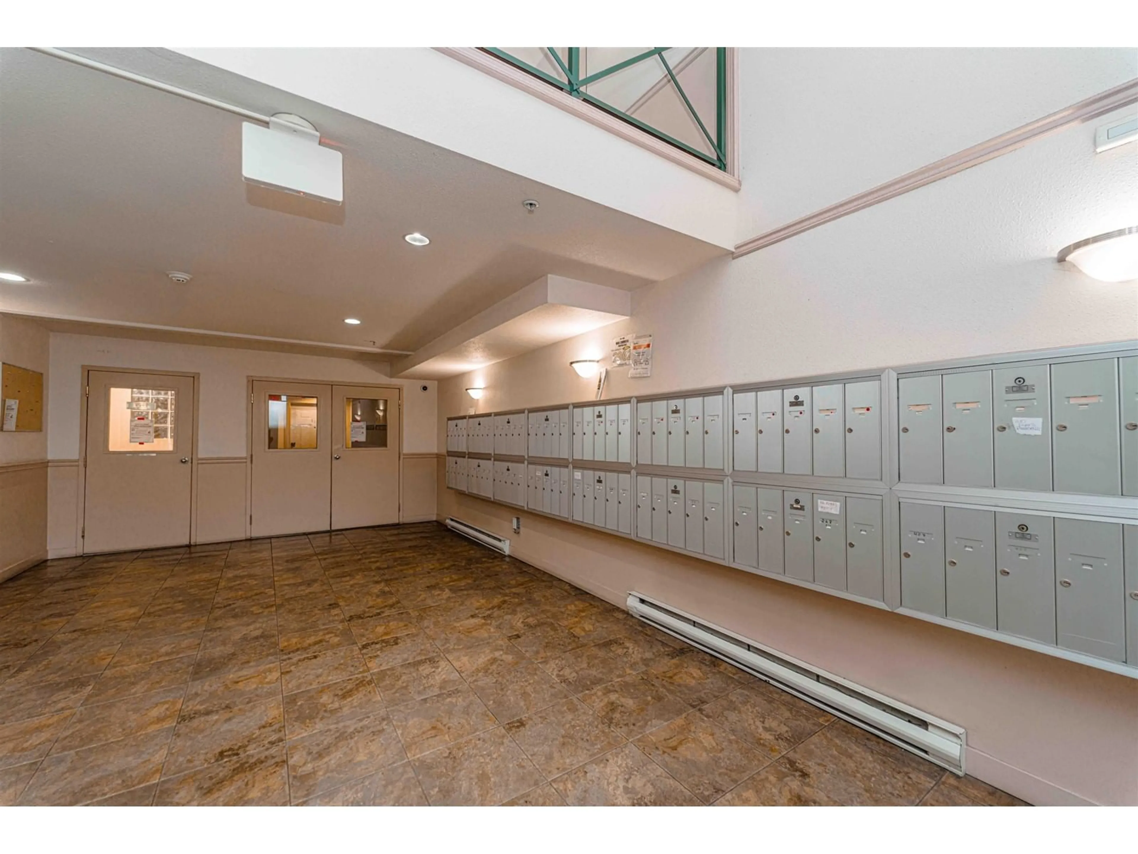 Other indoor space, unknown floor for 119 2962 TRETHEWEY STREET, Abbotsford British Columbia V2T4M3