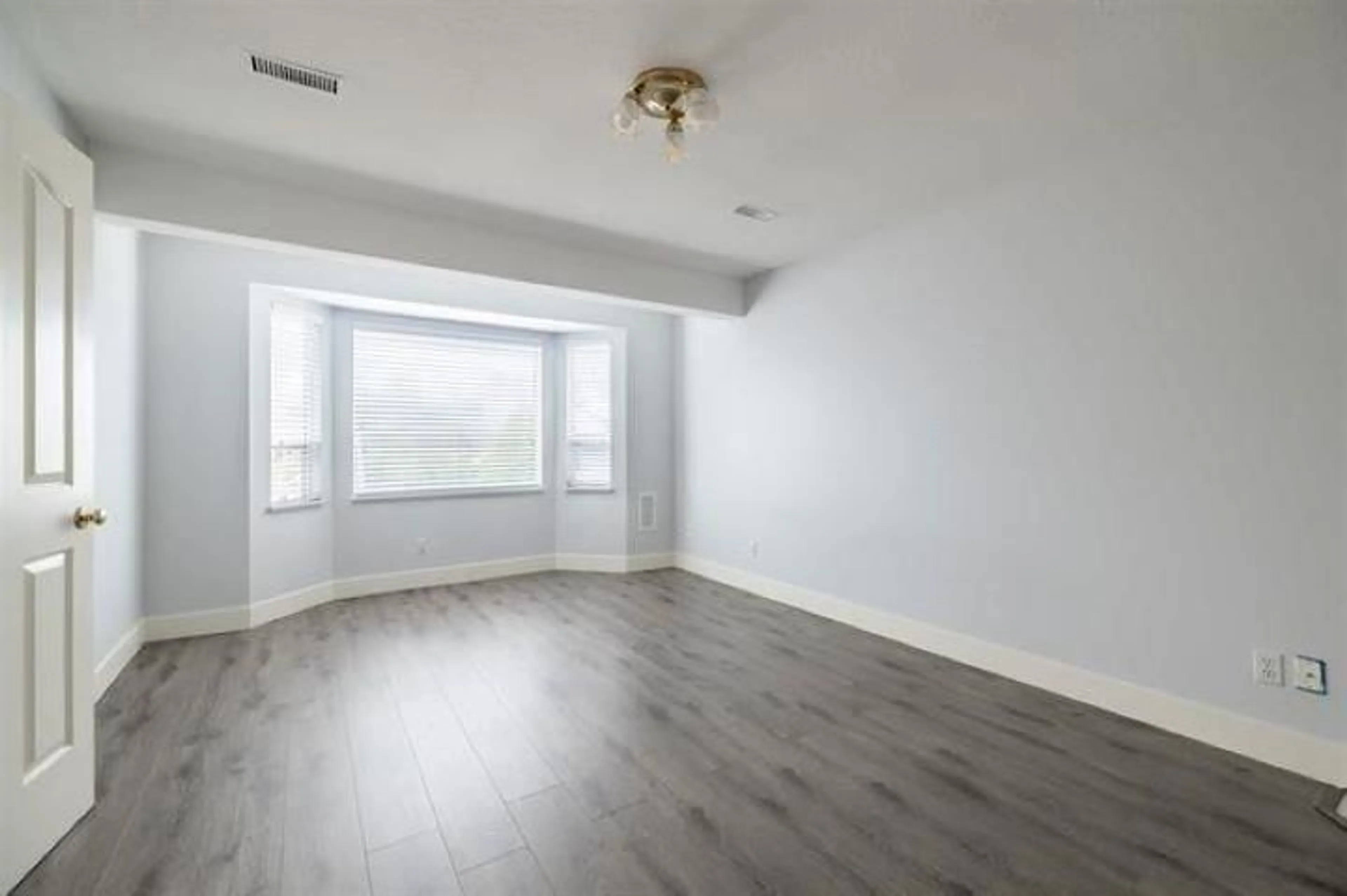 A pic of a room, wood floors for 32105 SORRENTO AVENUE, Abbotsford British Columbia V2T5B7