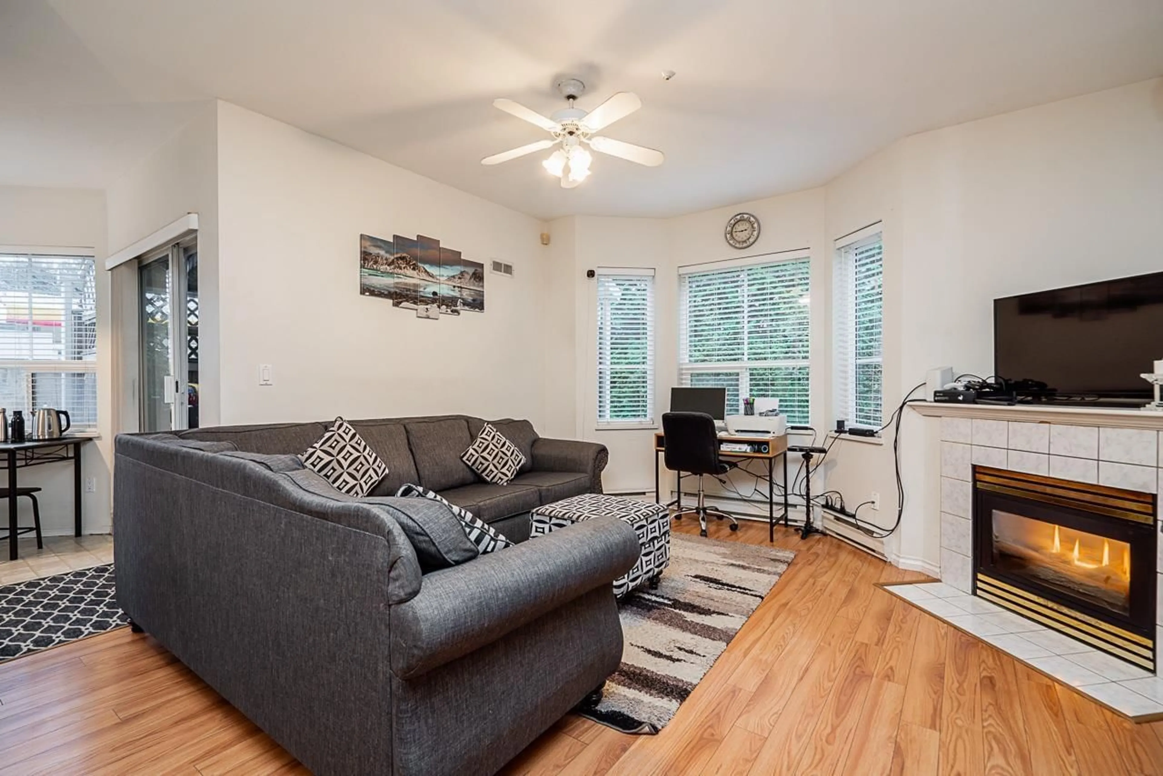 Living room, wood floors for 109 12769 72ND AVENUE, Surrey British Columbia V3W2M7