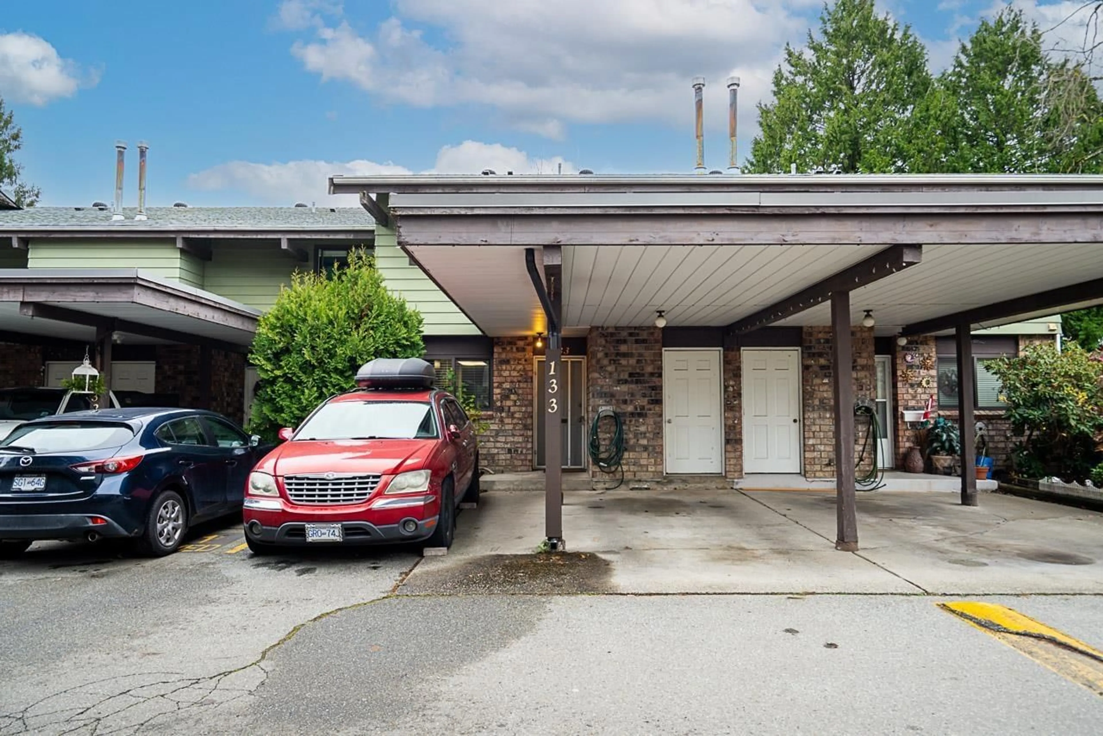 Indoor garage for 133 7476 138 STREET, Surrey British Columbia V3W6G4