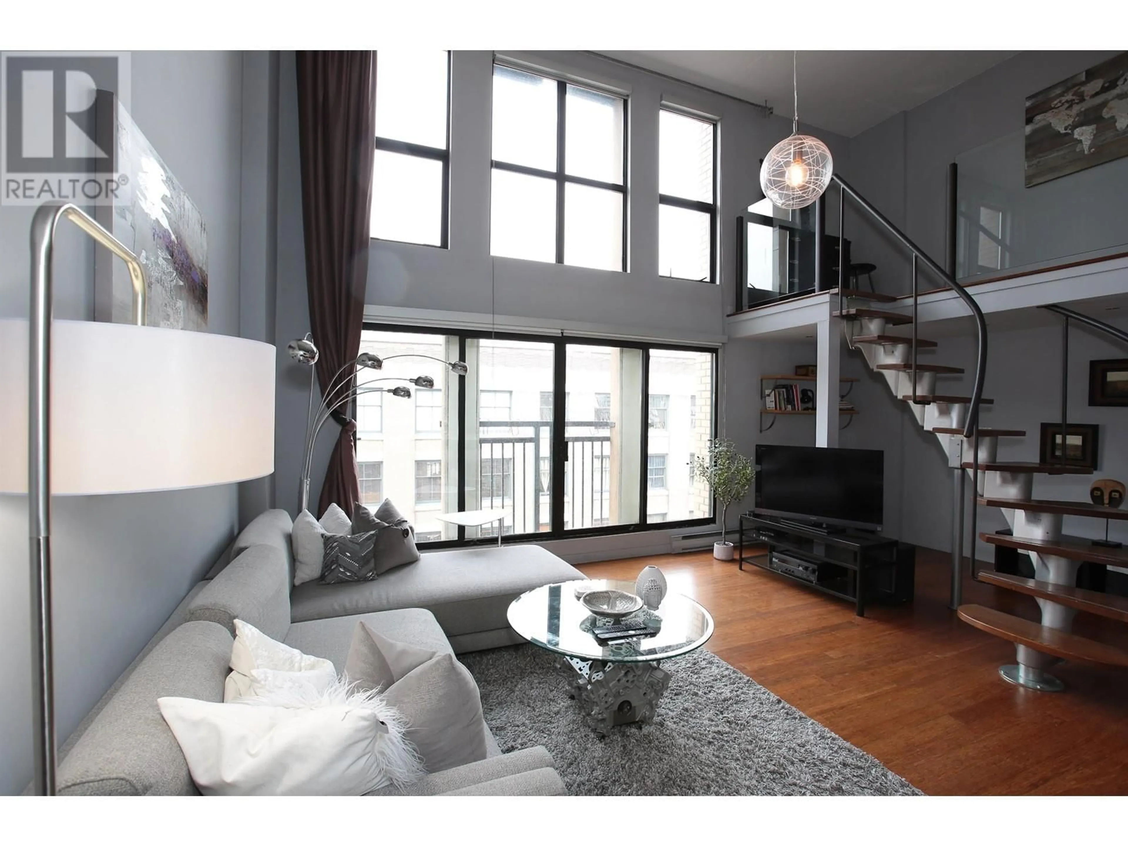 Living room, wood floors for 511 22 E CORDOVA STREET, Vancouver British Columbia V6A1K2