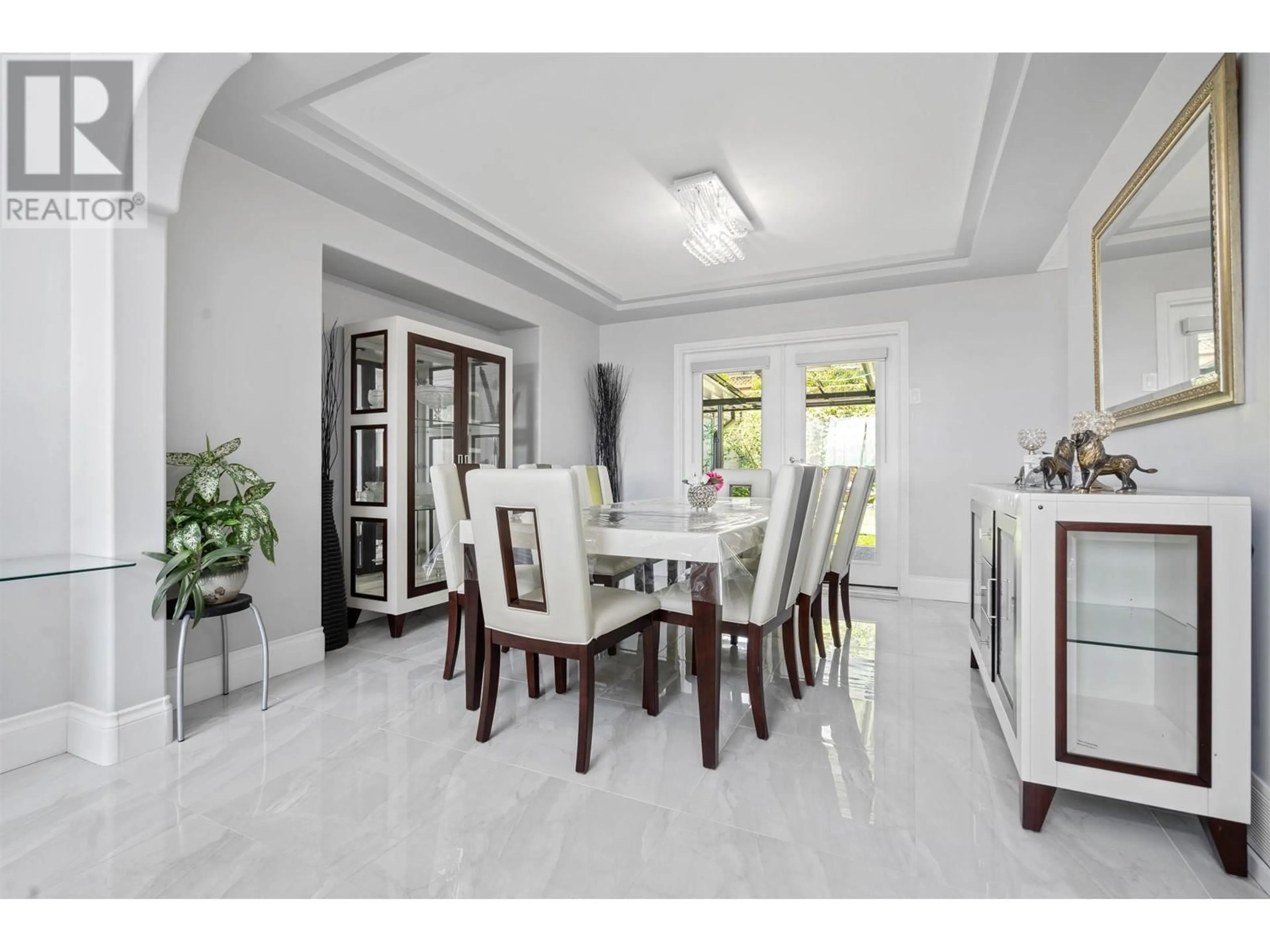 Dining room, ceramic floors for 1239 CONFEDERATION DRIVE, Port Coquitlam British Columbia V3C6K2