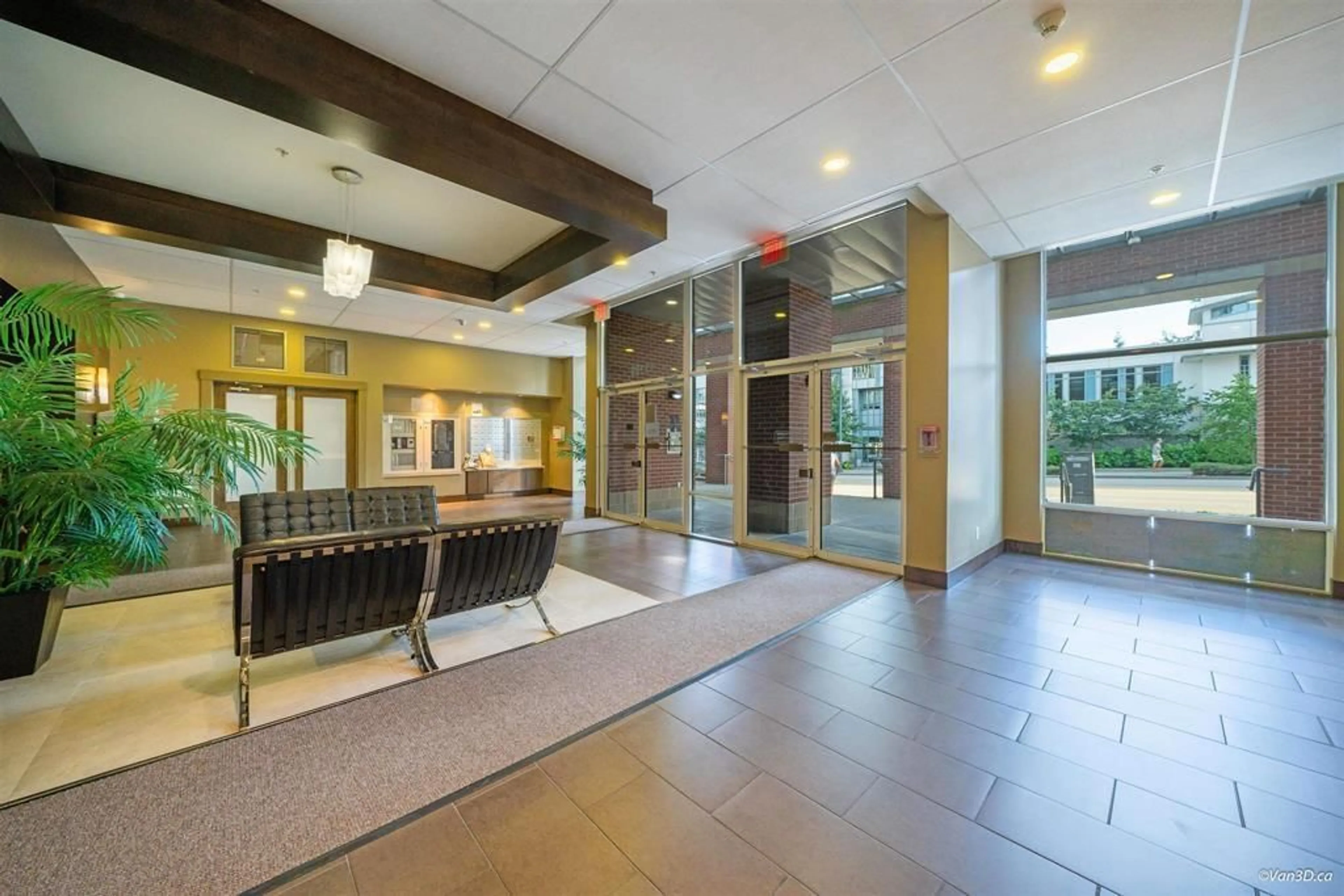 Indoor lobby for 1109 13399 104 AVENUE, Surrey British Columbia V3T0C9