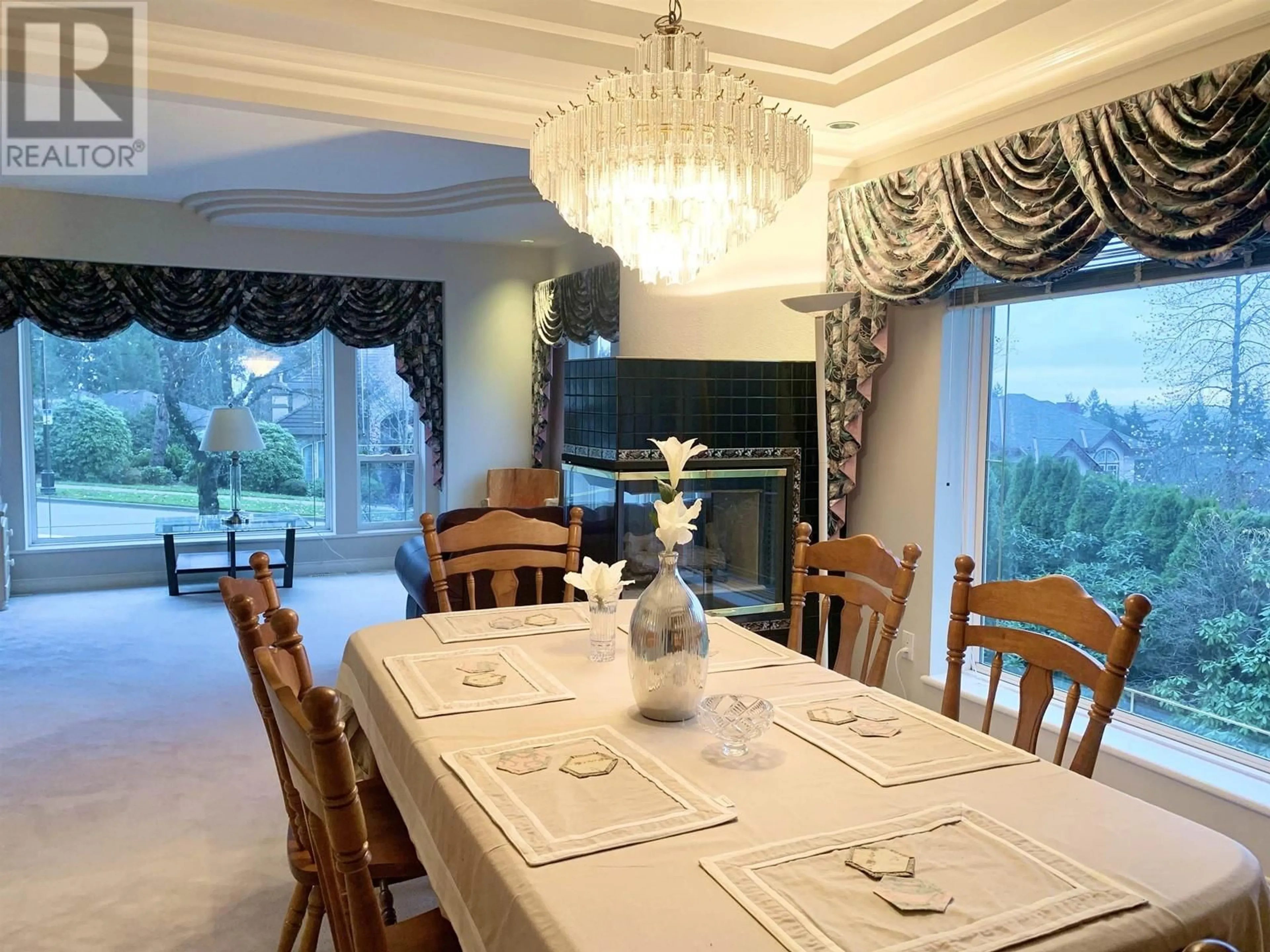 Dining room, unknown for 3022 PLATEAU BOULEVARD, Coquitlam British Columbia V3E2W7