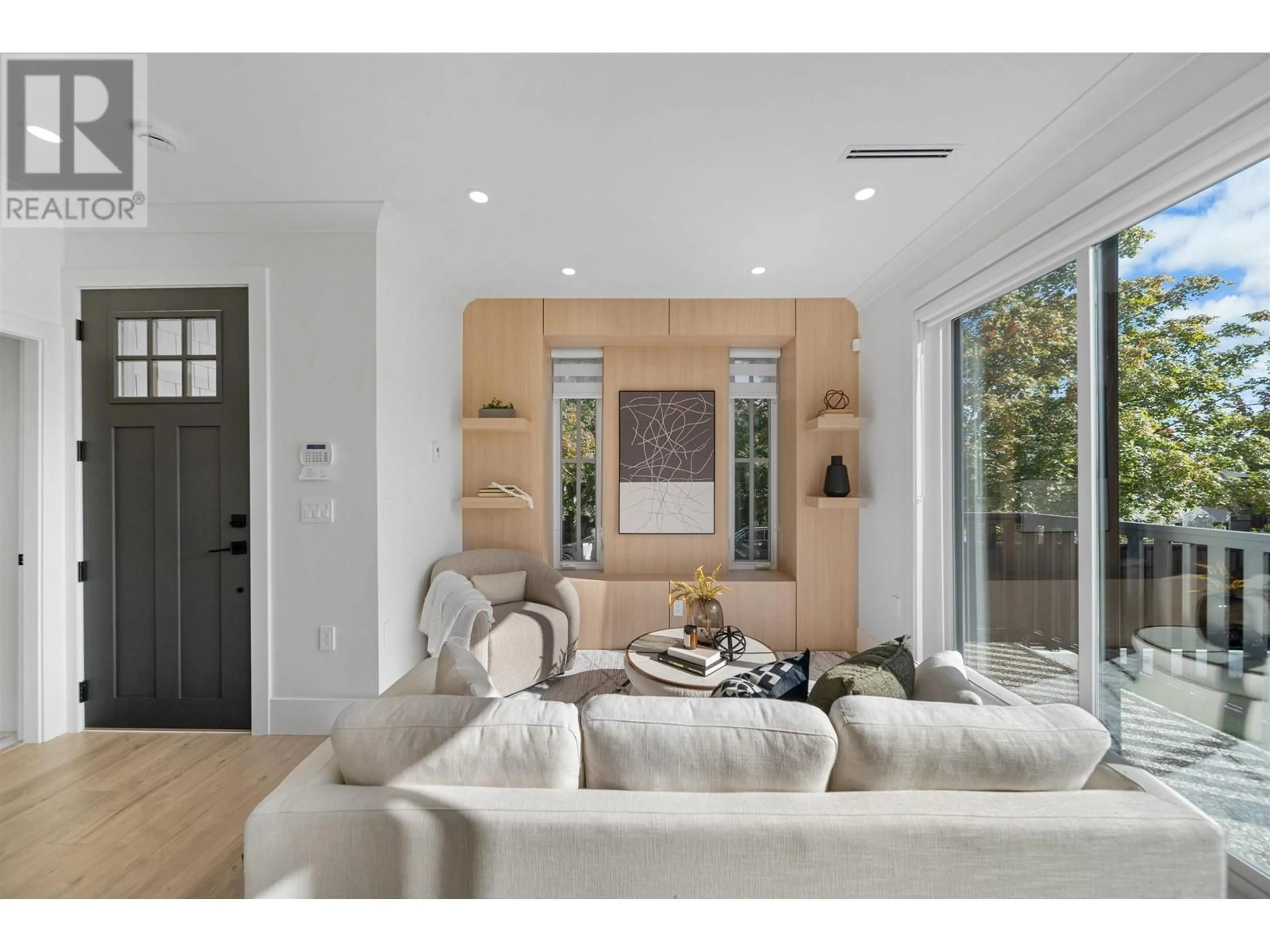 Living room, wood floors for 6925 WALES STREET, Vancouver British Columbia V5S2R9