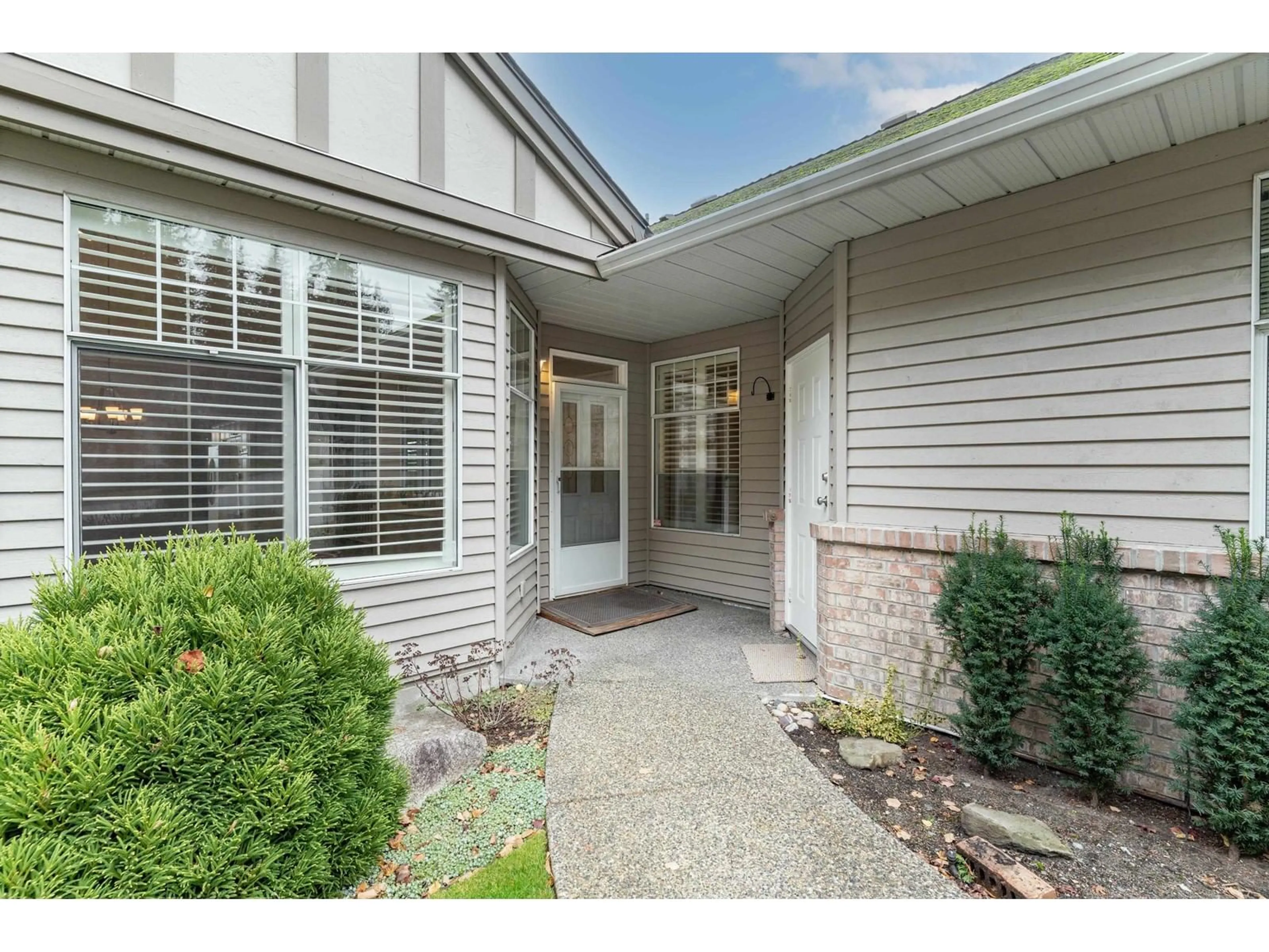 Indoor entryway for 91 2533 152 STREET, Surrey British Columbia V4P1N4