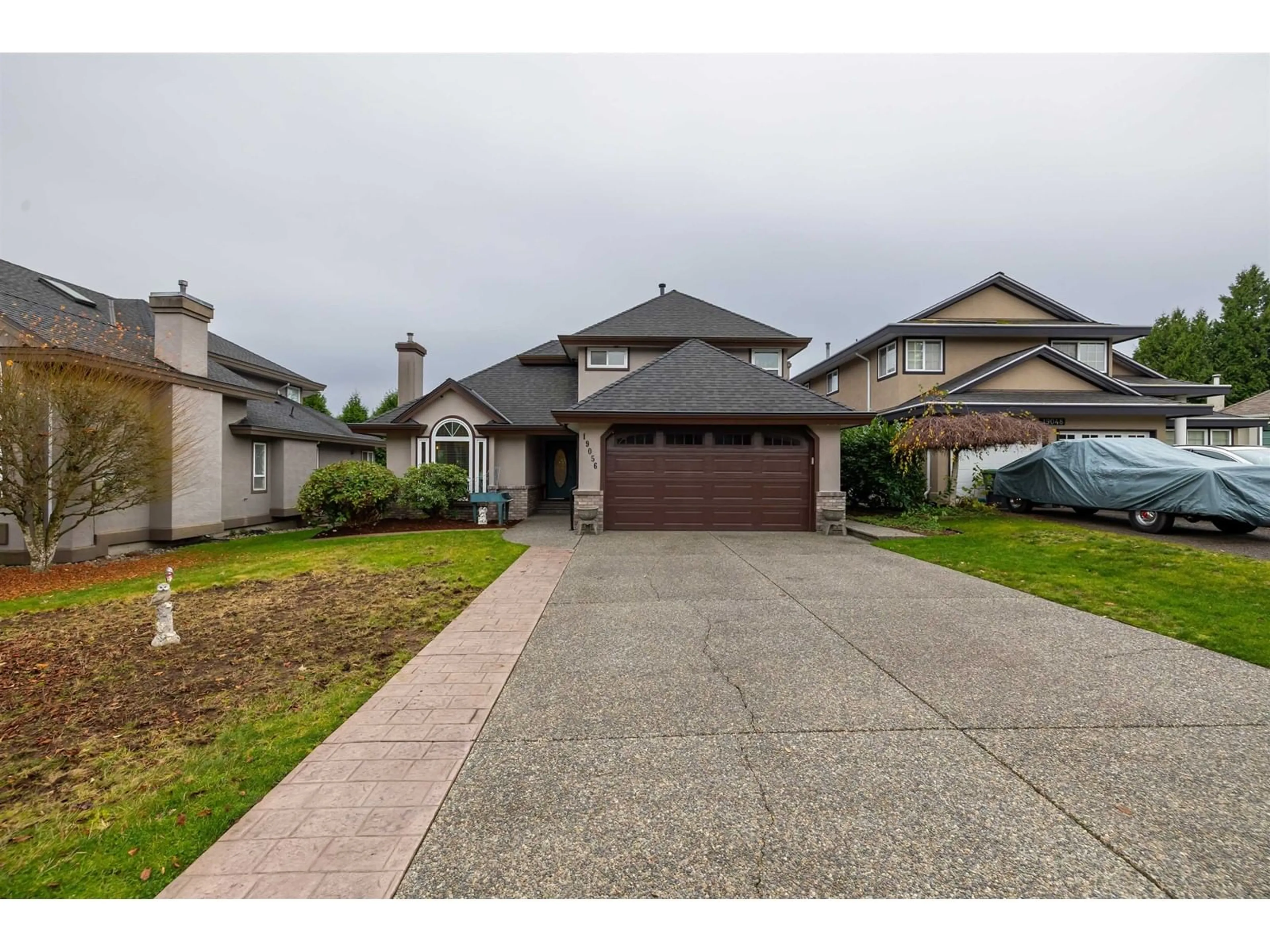 Frontside or backside of a home, the street view for 19056 62A AVENUE, Surrey British Columbia V3S8C6