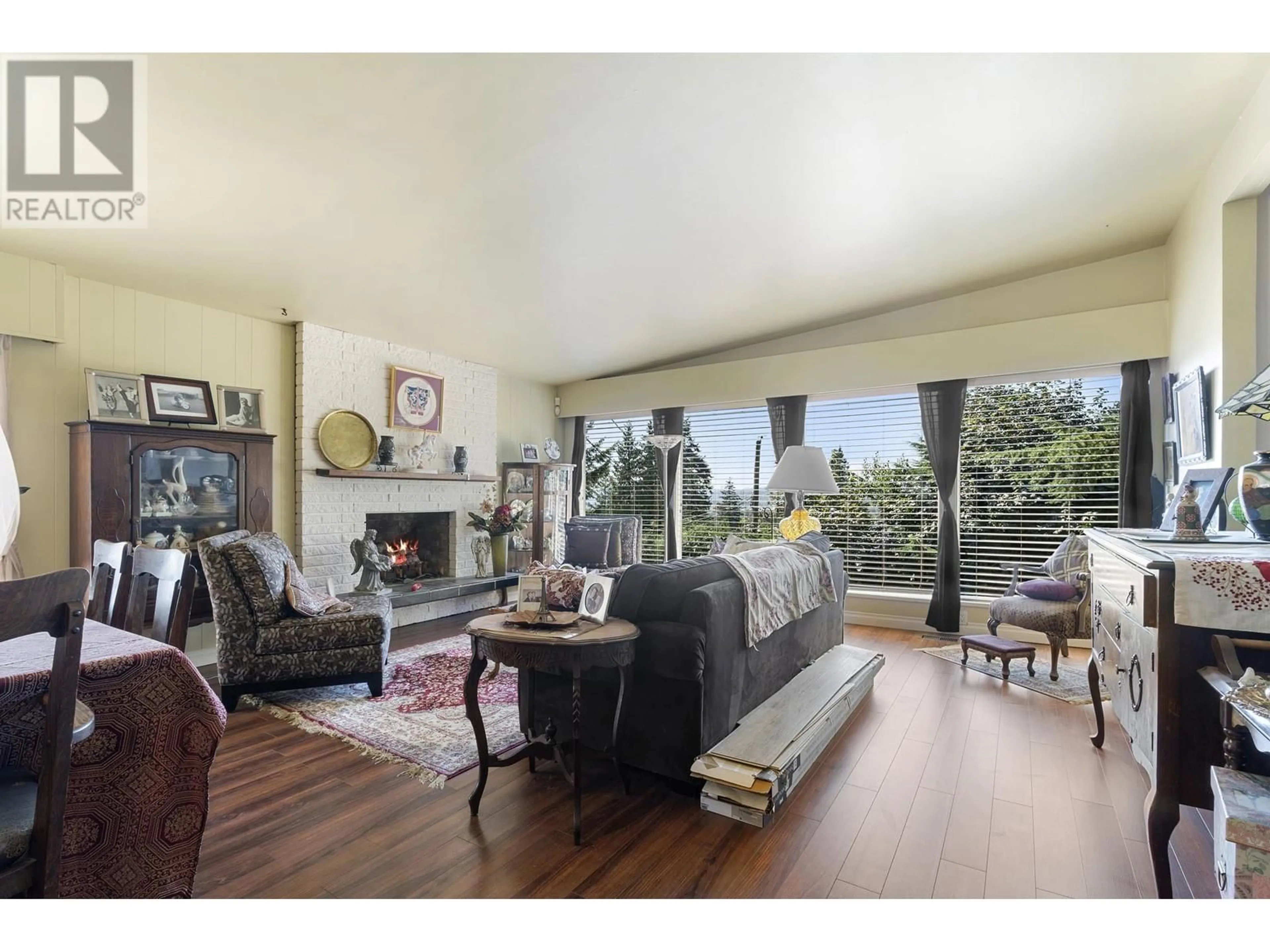 Living room, wood floors for 321 CUTLER STREET, Coquitlam British Columbia V3K5C1