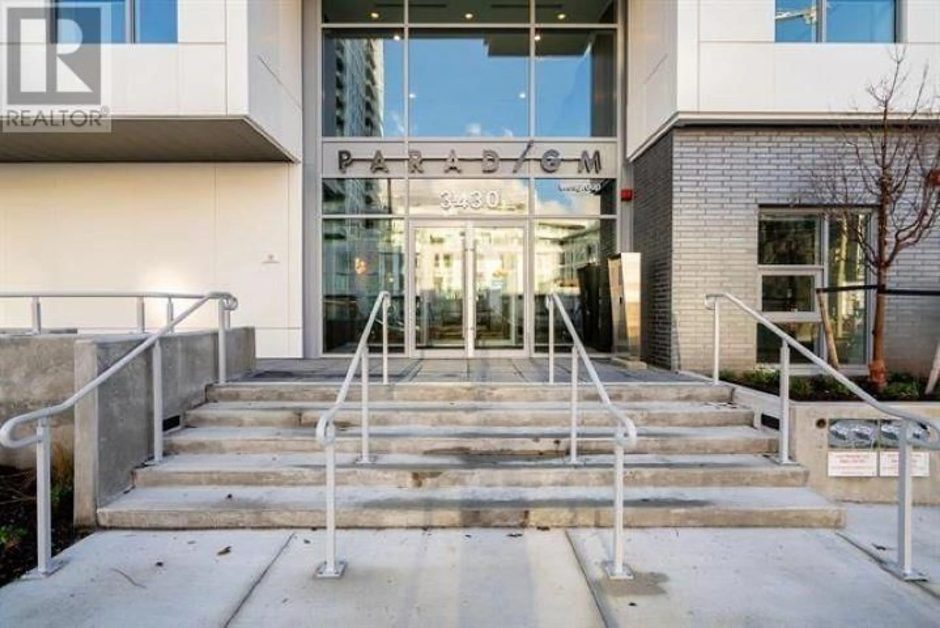 Indoor foyer, ceramic floors for 2205 3430 E KENT AVENUE SOUTH, Vancouver British Columbia V5S0G7