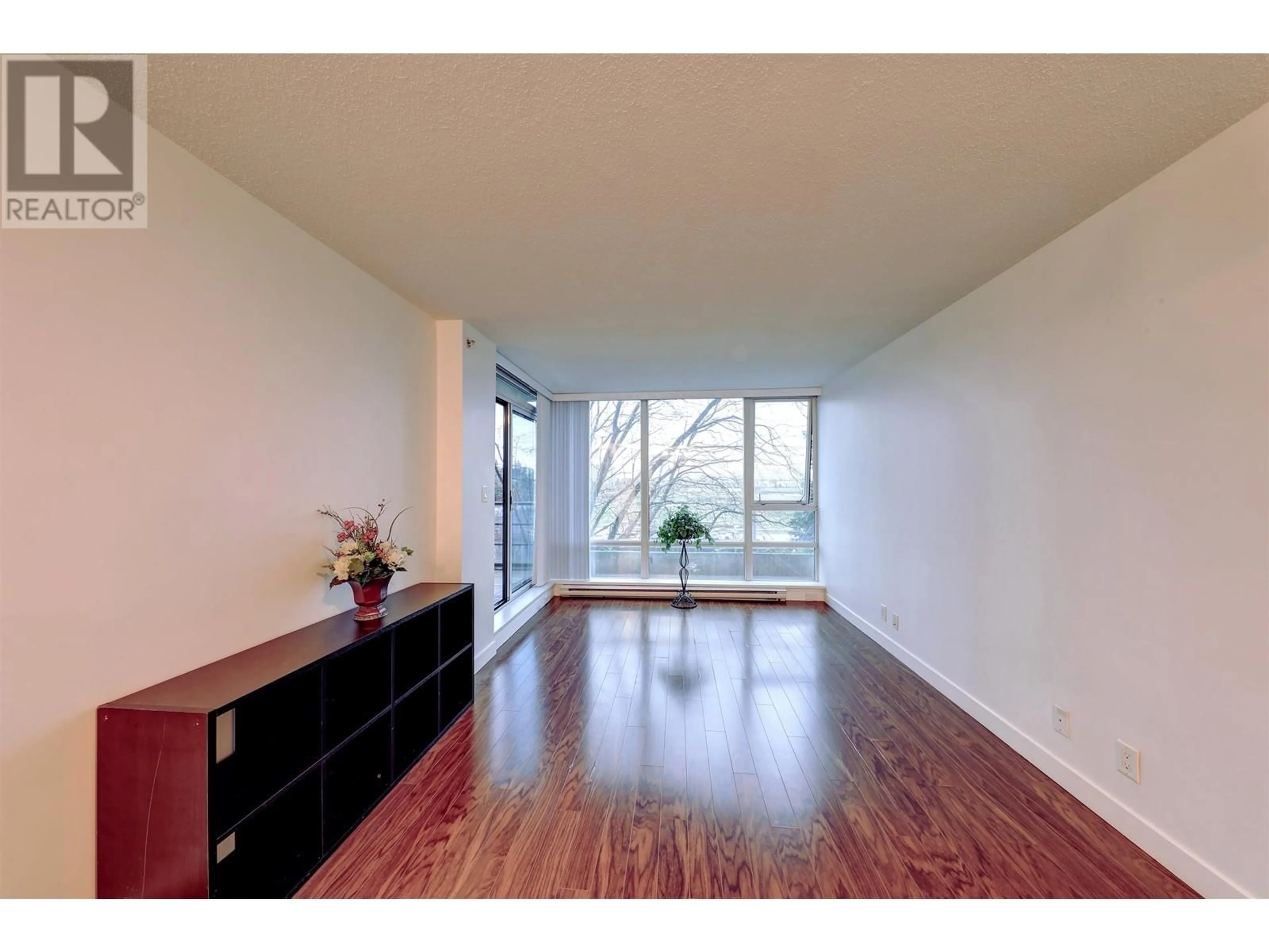 Indoor entryway, wood floors for 306 9171 FERNDALE ROAD, Richmond British Columbia V6Y0A5