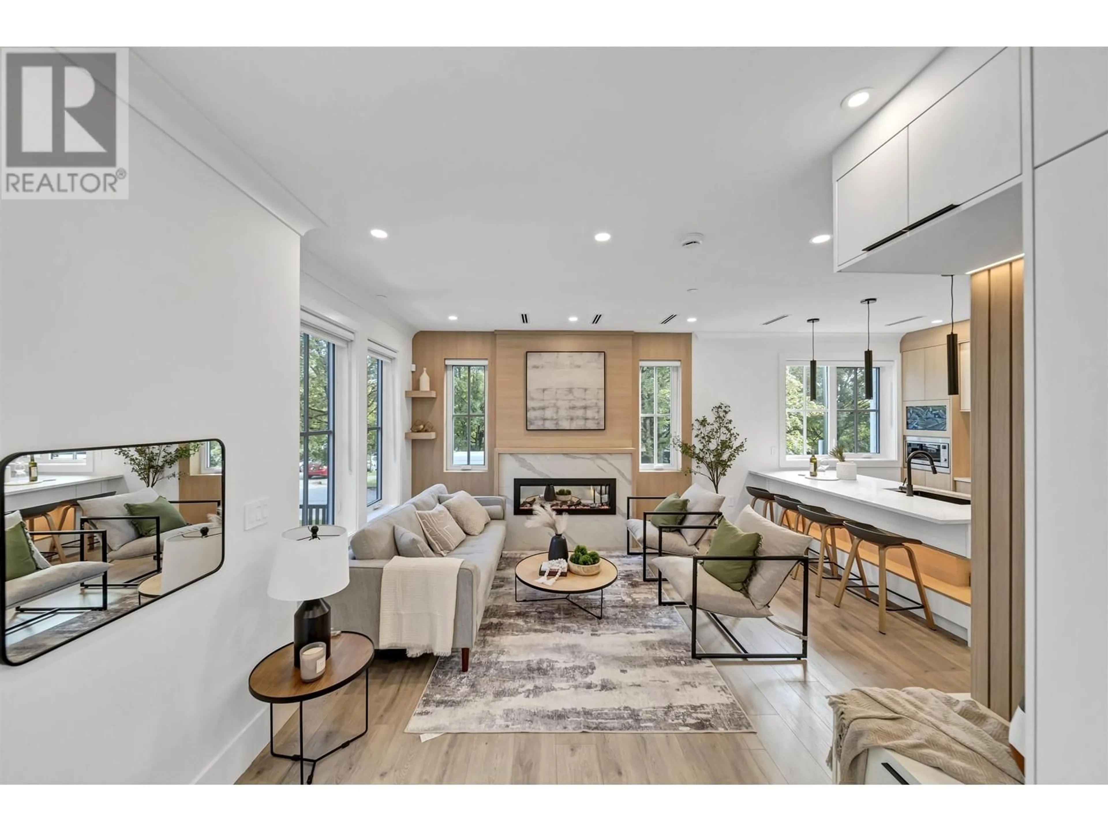 Living room, wood floors for 2692 E 53RD AVENUE, Vancouver British Columbia V5S2R9