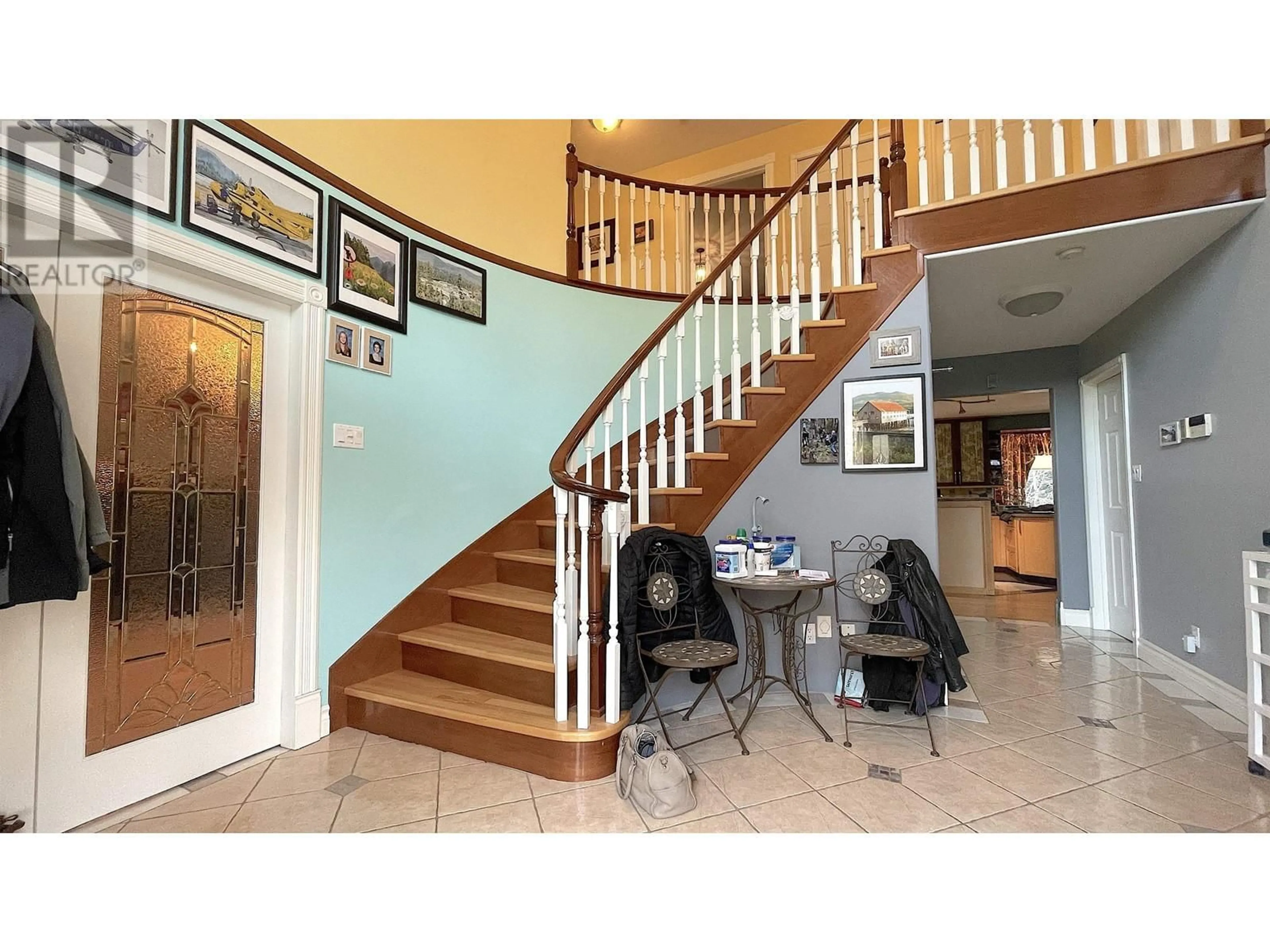 Indoor foyer, wood floors for 1022 JUBILEE CRESCENT, Port Edward British Columbia V0V1G0