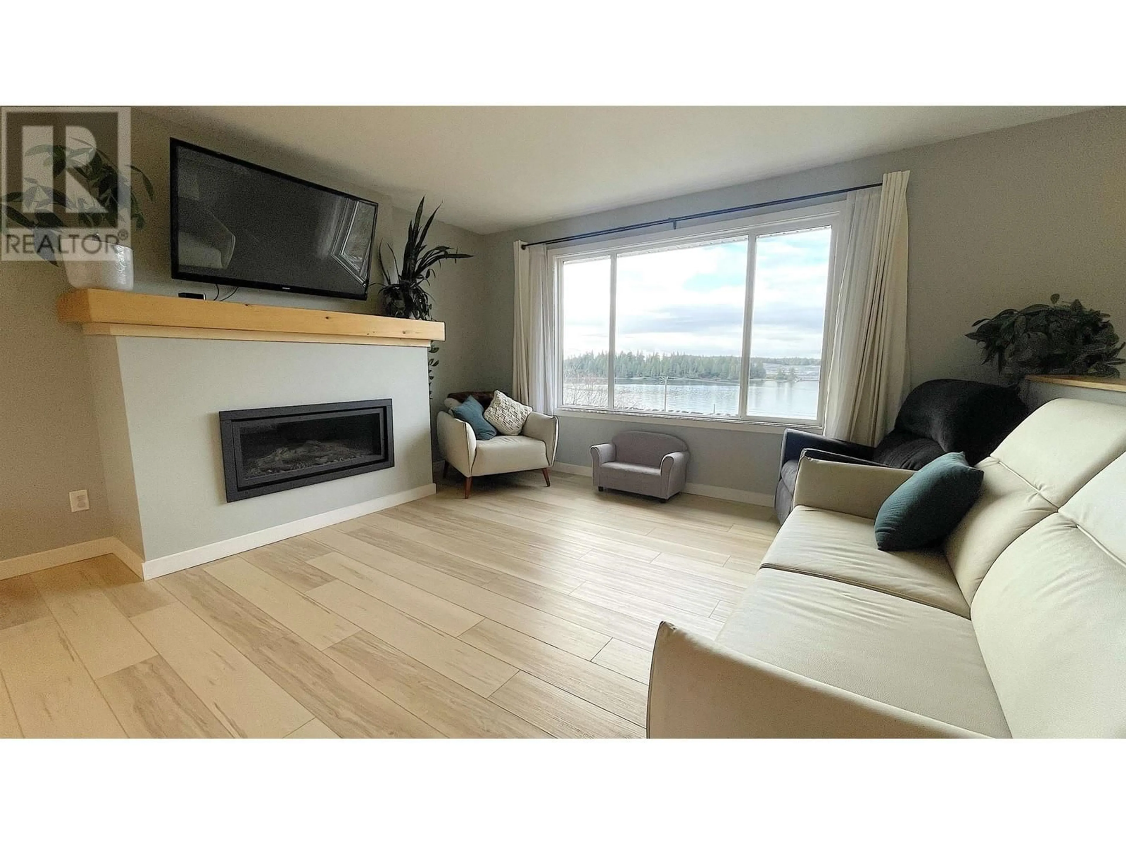 A pic of a room, wood floors for 828 OCEANVIEW DRIVE, Port Edward British Columbia V0V1G0