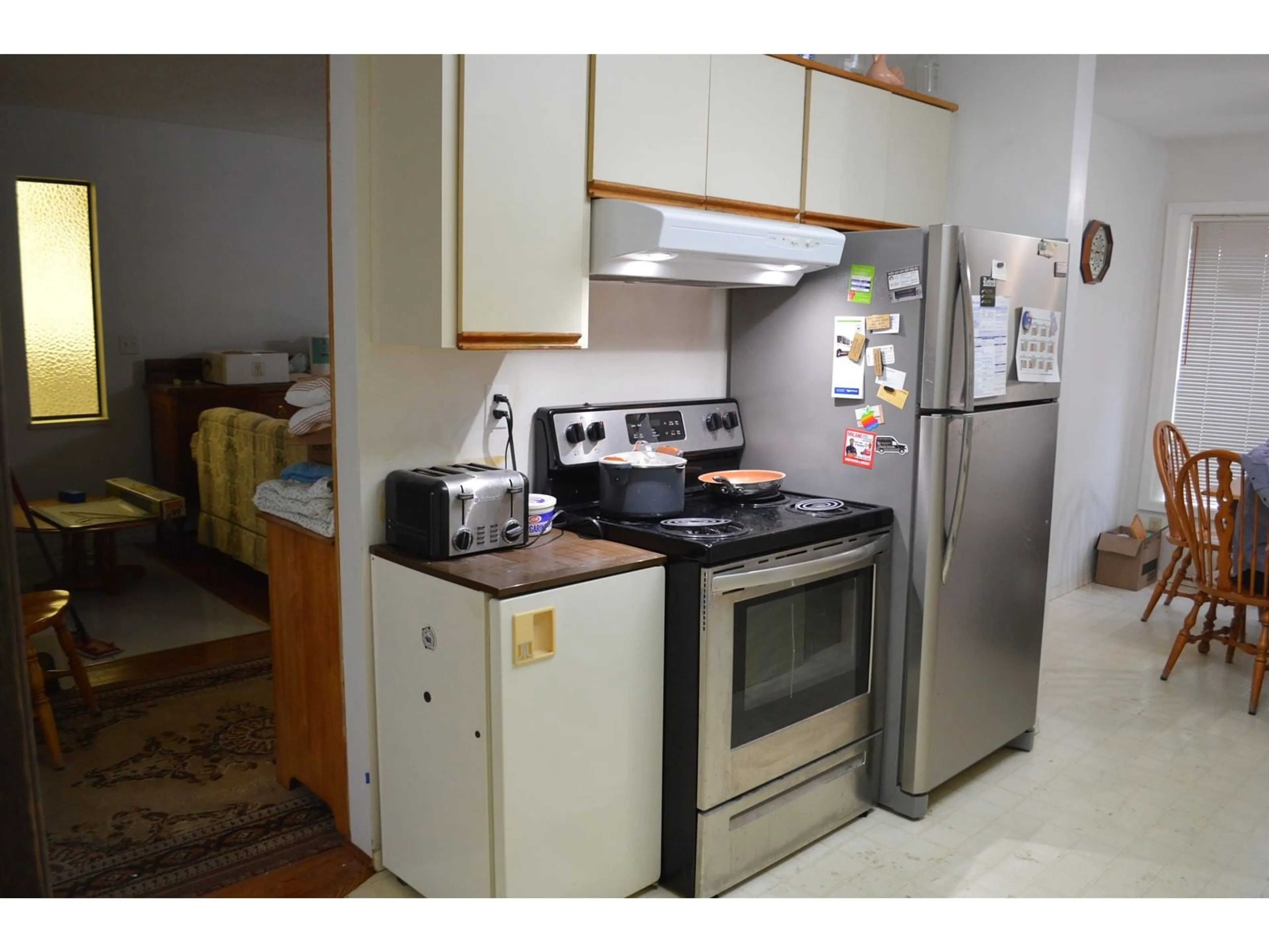 Standard kitchen, not visible floor for 3223 CHESTNUT STREET, Abbotsford British Columbia V2S4M2