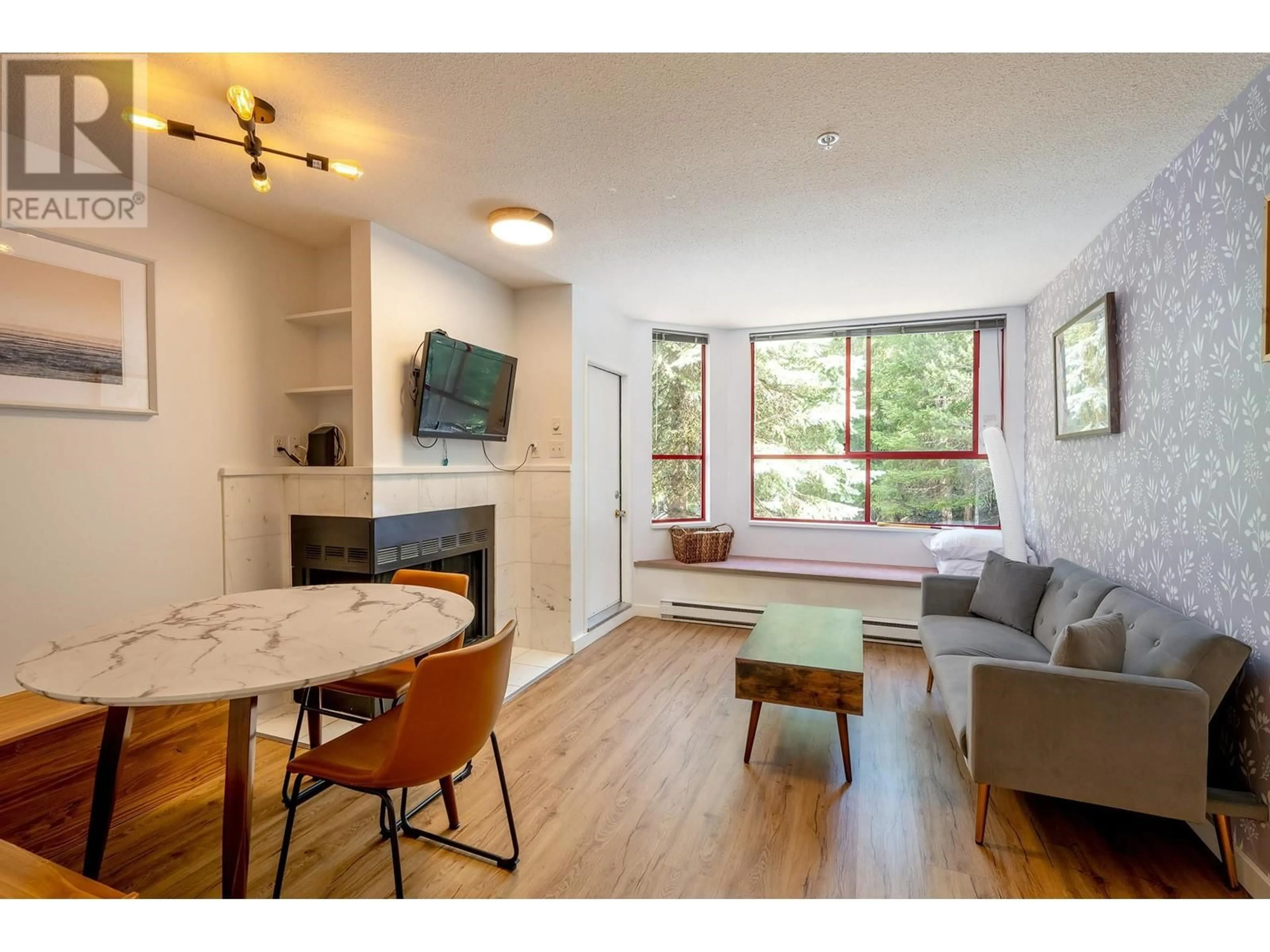 Living room with furniture, wood/laminate floor for 3 - 2101 WHISTLER ROAD, Whistler British Columbia V8E0R3