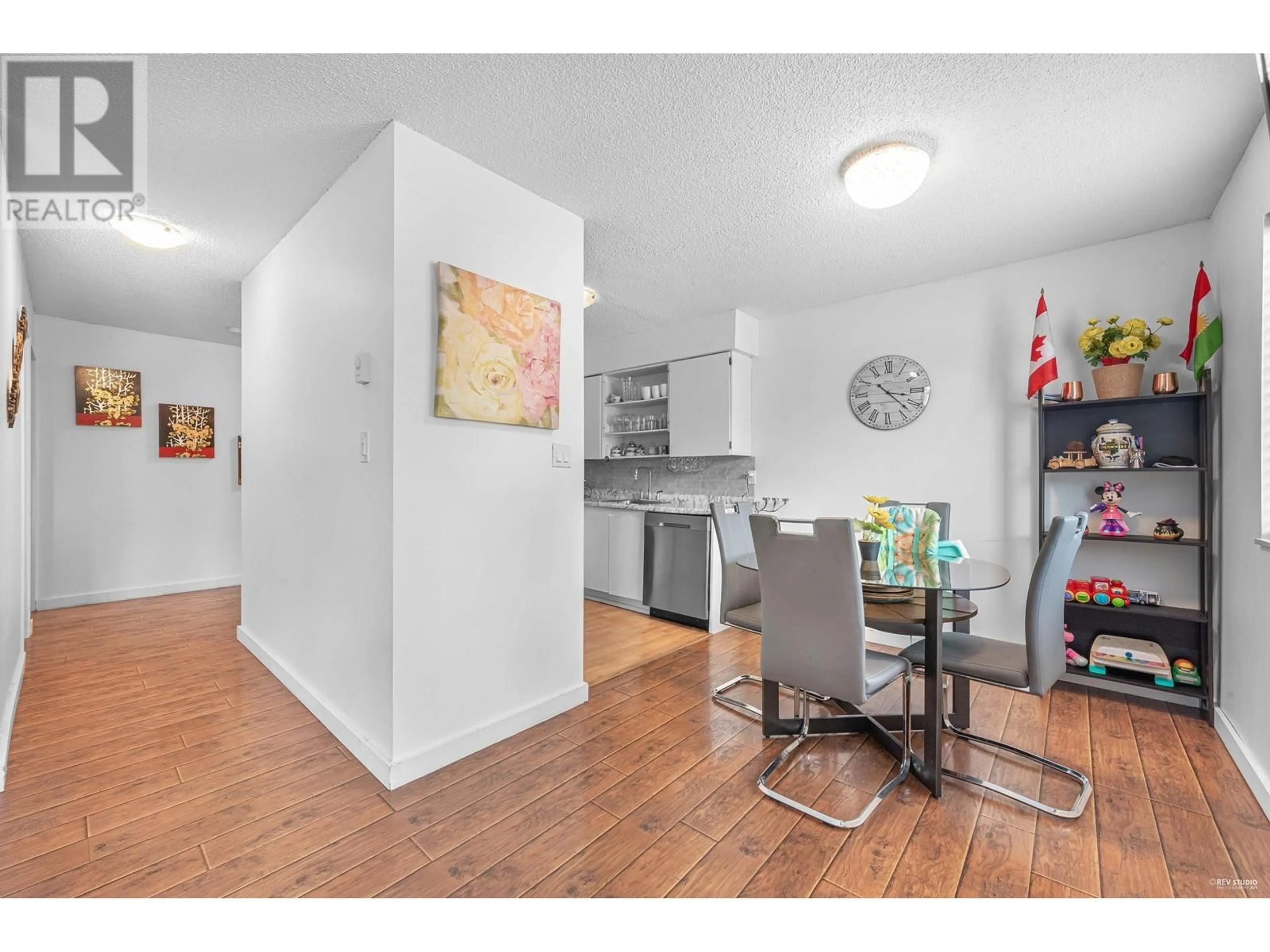 A pic of a room, wood floors for 109 1948 COQUITLAM AVENUE, Port Coquitlam British Columbia V3B1J5