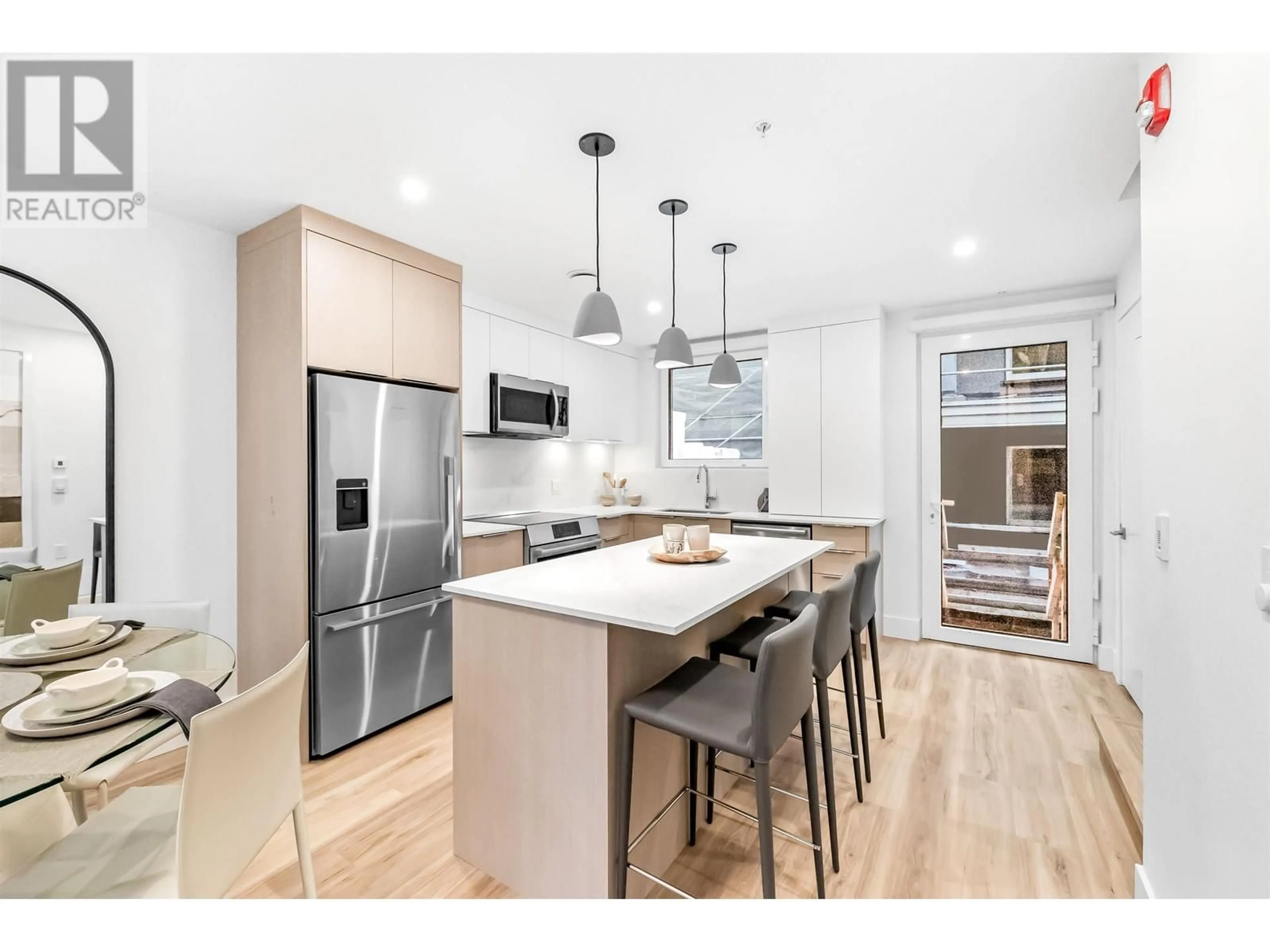 Open concept kitchen for 309 2250 E 1ST AVENUE, Vancouver British Columbia V5N1B6