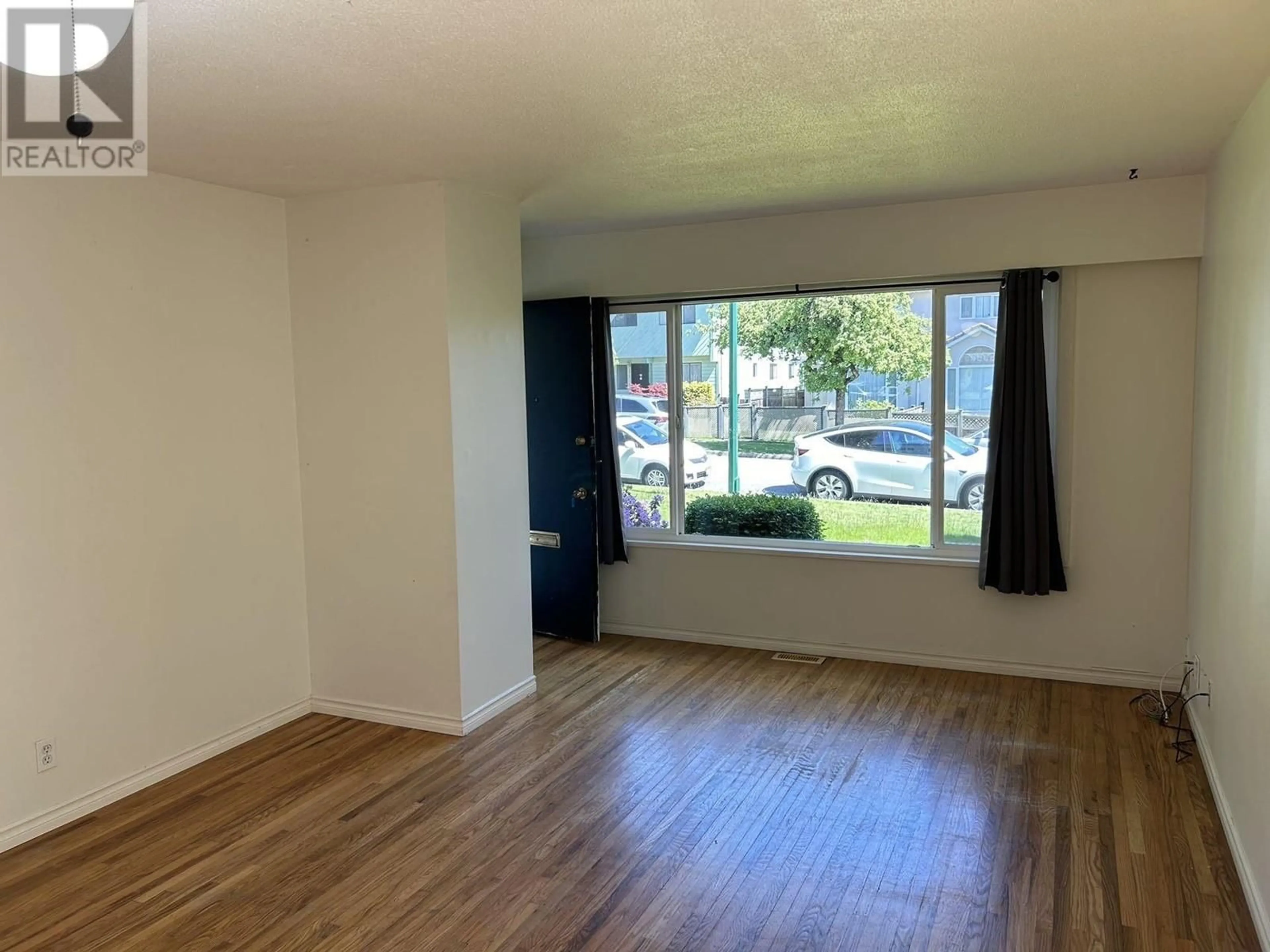 A pic of a room for 8427- - 8431 SHAUGHNESSY STREET, Vancouver British Columbia V6P3Y1