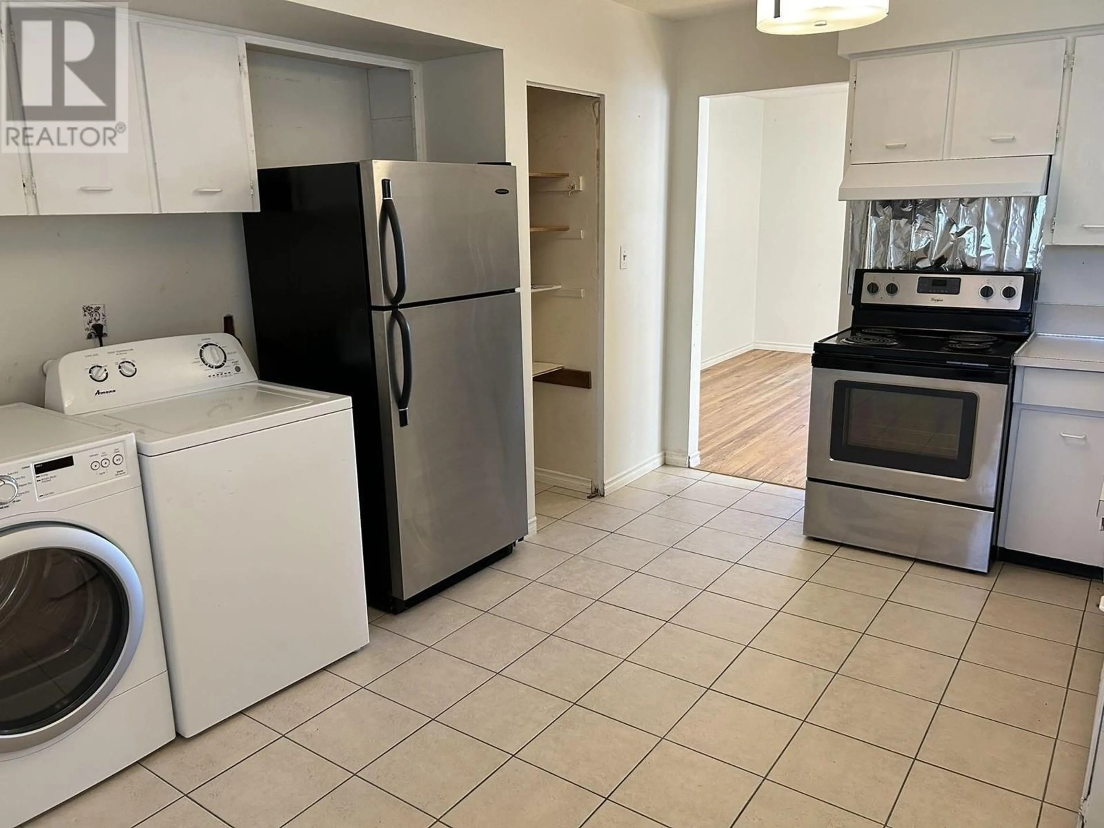 Standard kitchen, unknown for 8427- - 8431 SHAUGHNESSY STREET, Vancouver British Columbia V6P3Y1