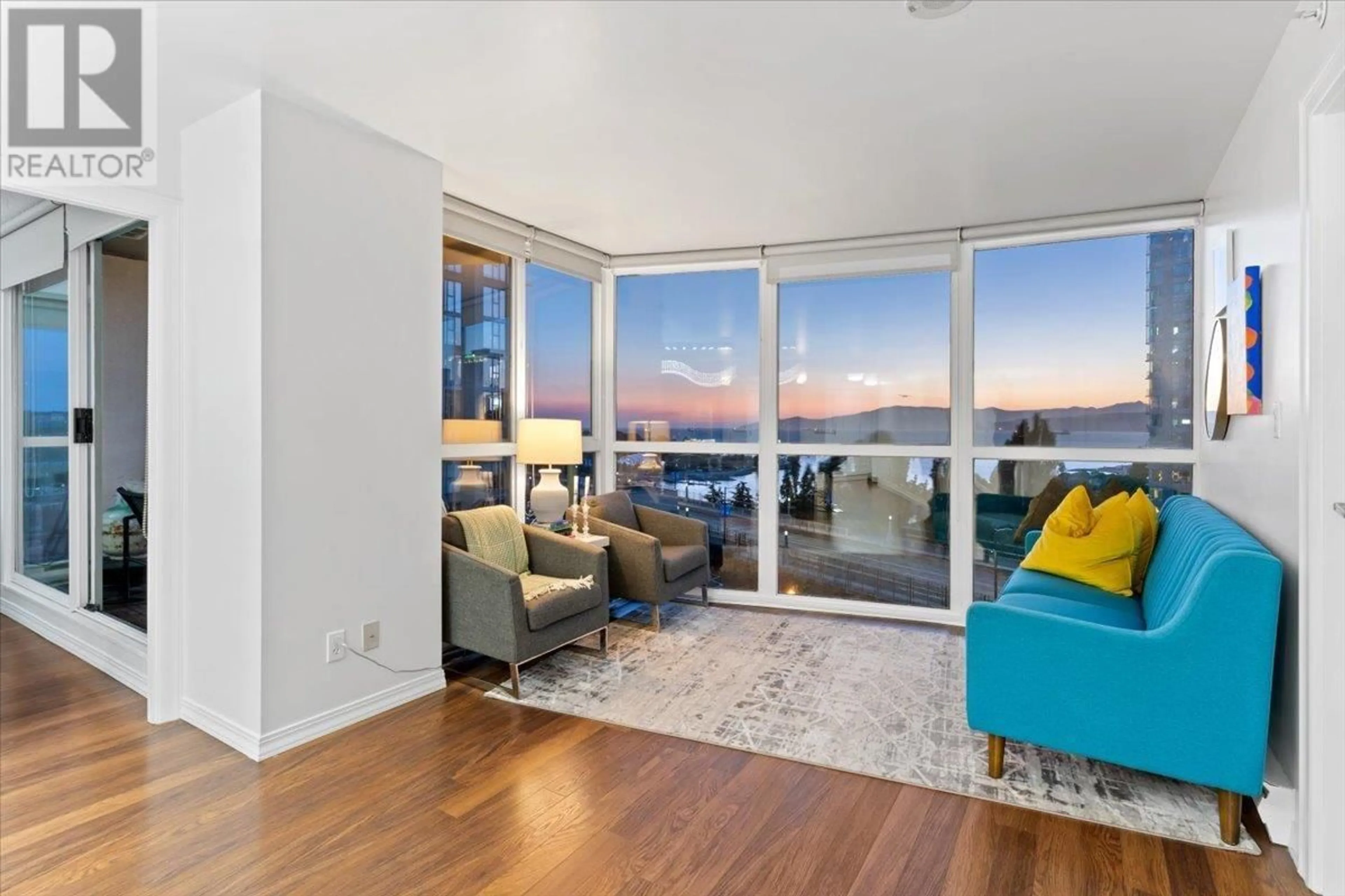 Living room, wood floors for 1401 907 BEACH AVENUE, Vancouver British Columbia V6Z2R3