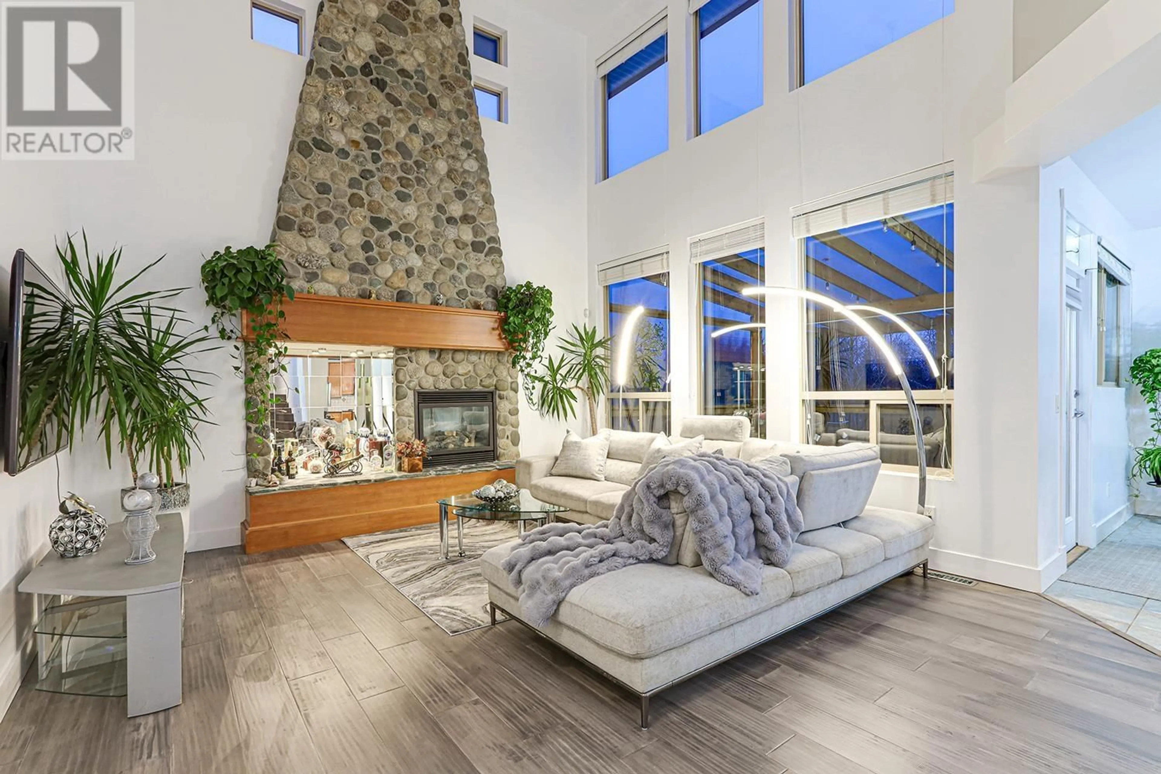 Living room, wood floors for 24777 MCCLURE DRIVE, Maple Ridge British Columbia V2W0A5