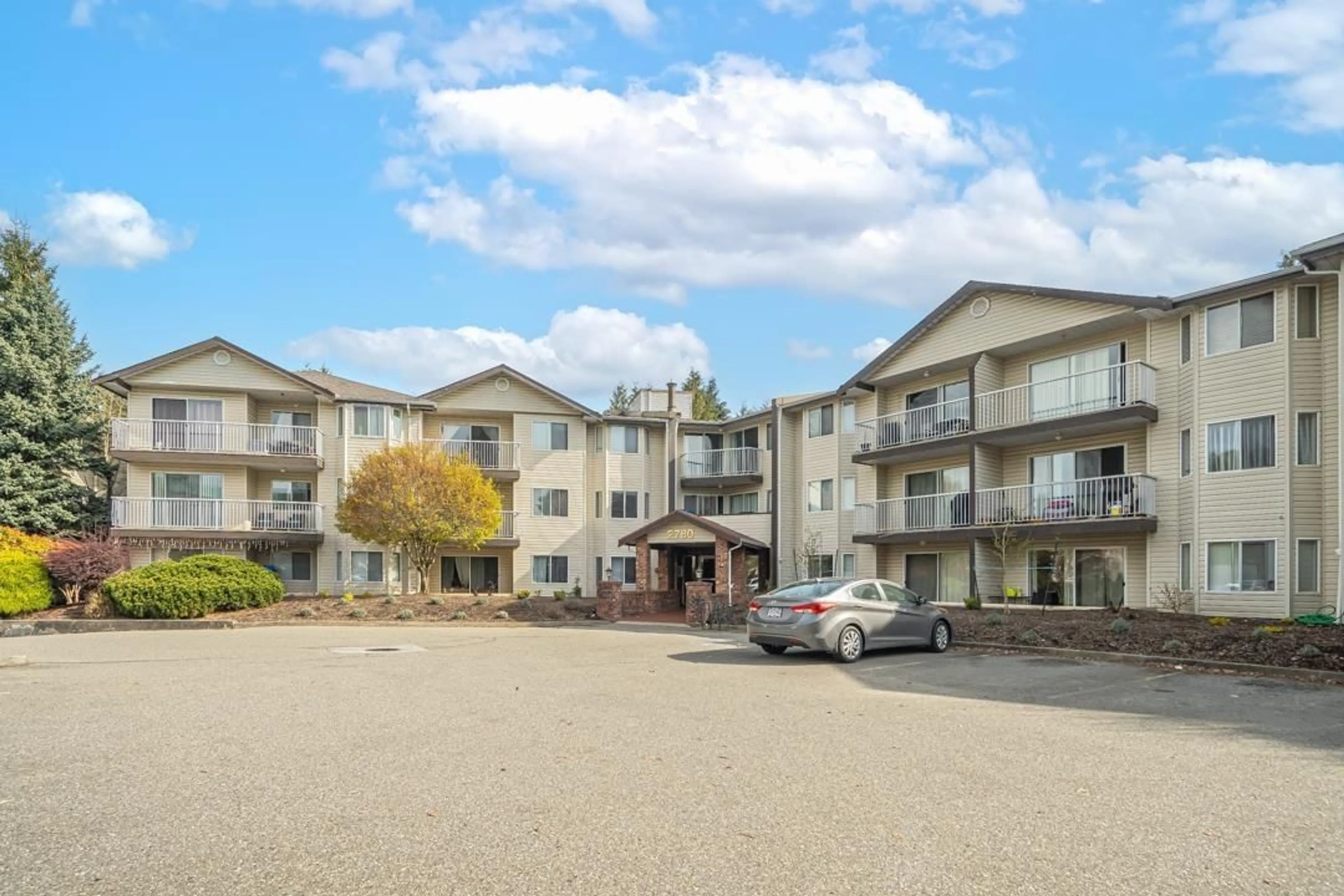 A pic from exterior of the house or condo, the front or back of building for 214 2780 WARE STREET, Abbotsford British Columbia V2S7C7