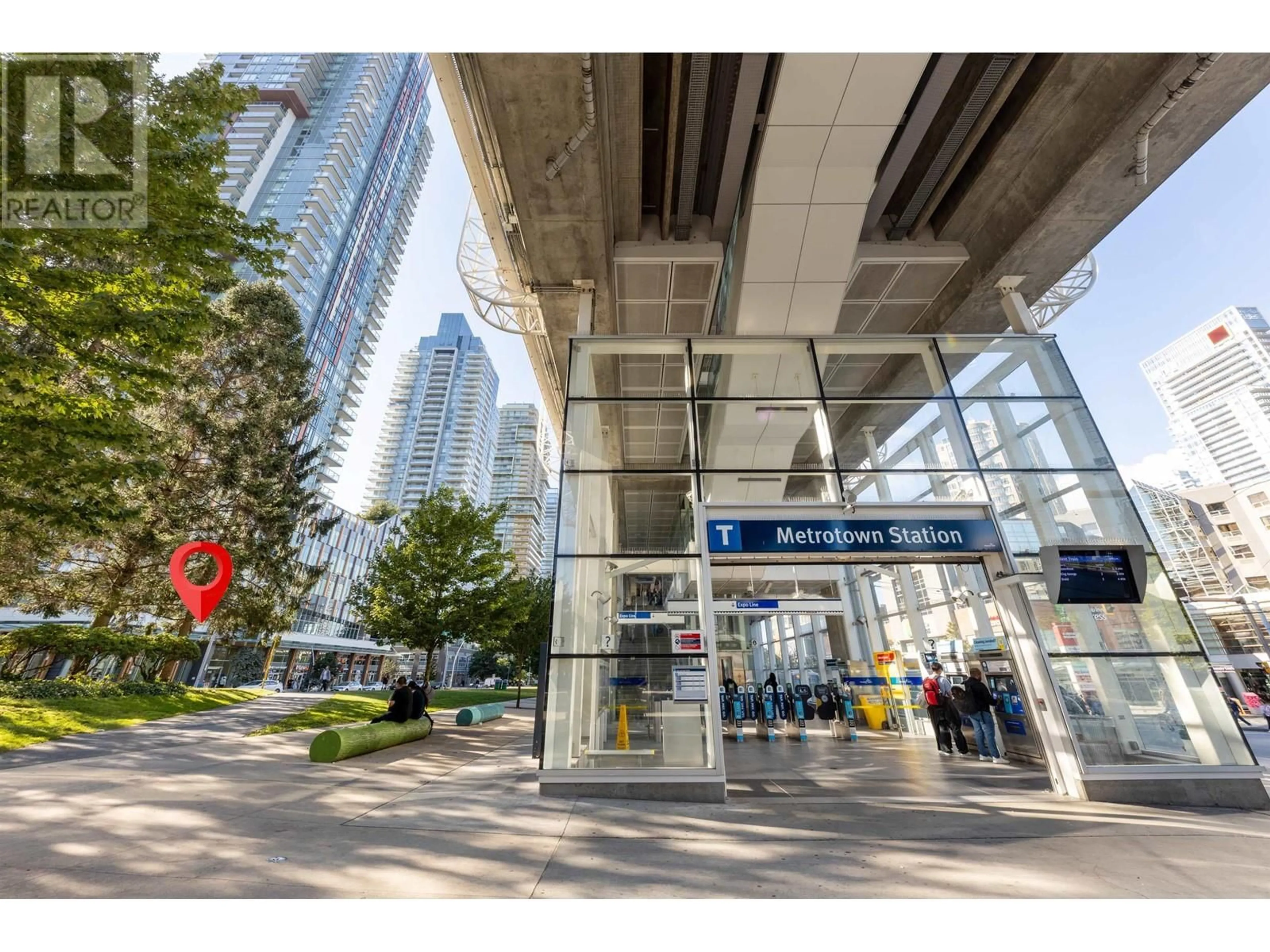 Indoor foyer for 3703 - 4458 BERESFORD STREET, Burnaby British Columbia V5H0J1