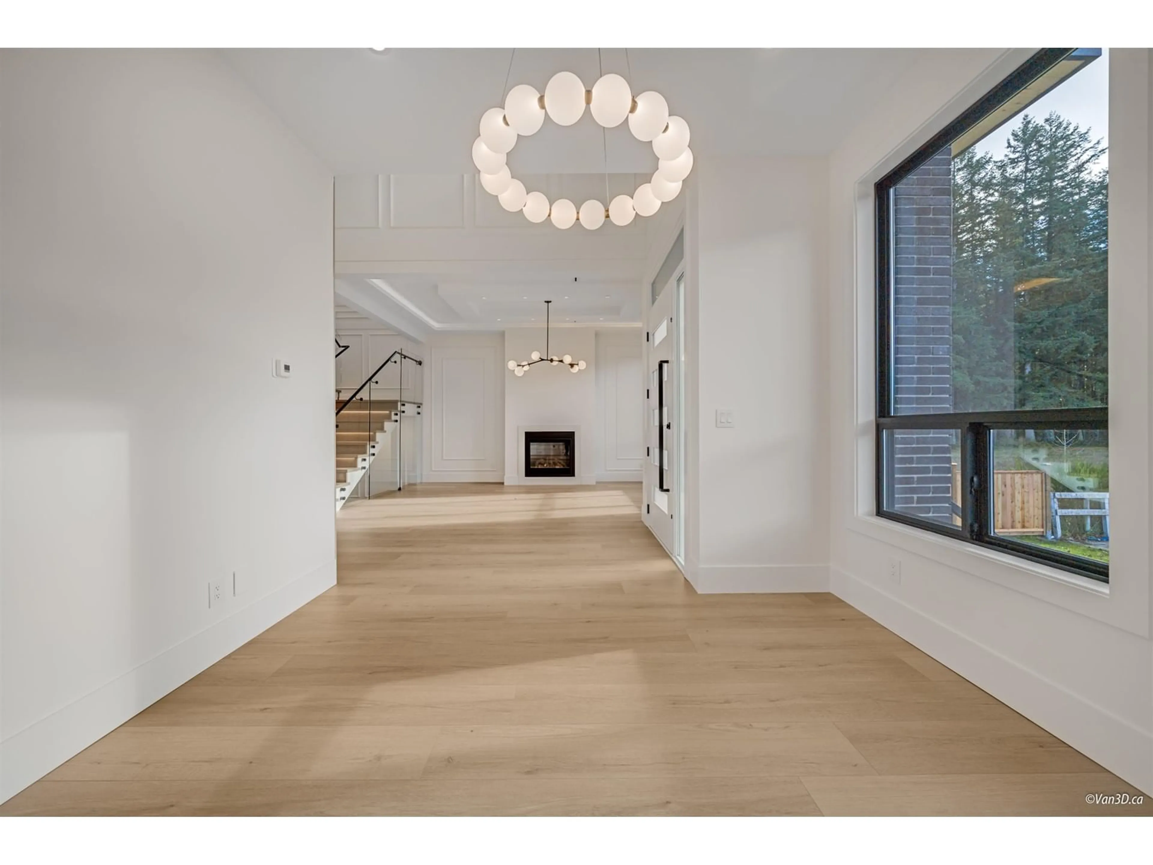 Indoor foyer, wood floors for 19727 31B AVENUE, Langley British Columbia V2Z0B2