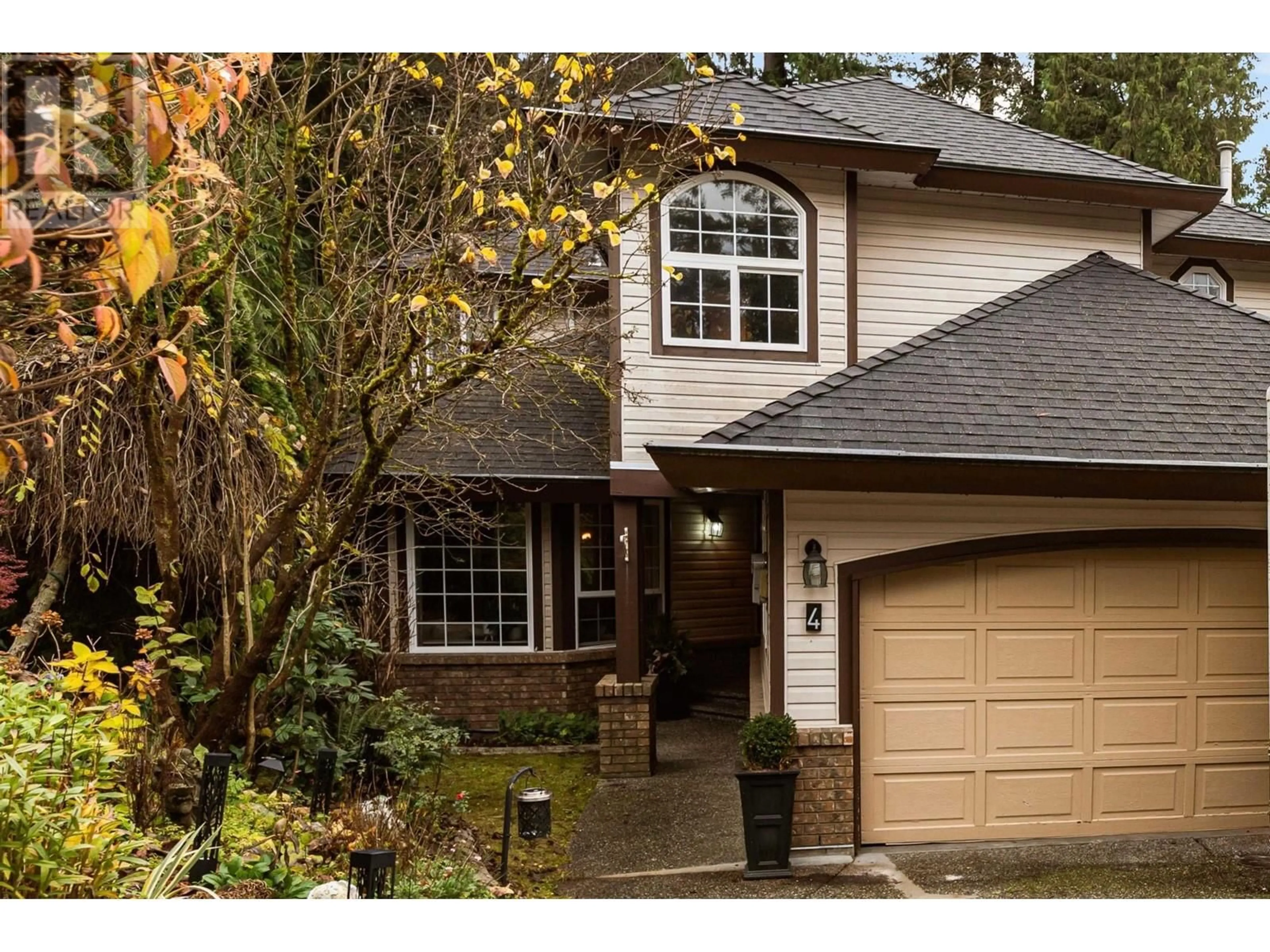 Frontside or backside of a home, cottage for 4 FOXWOOD COURT, Port Moody British Columbia V3H4W7