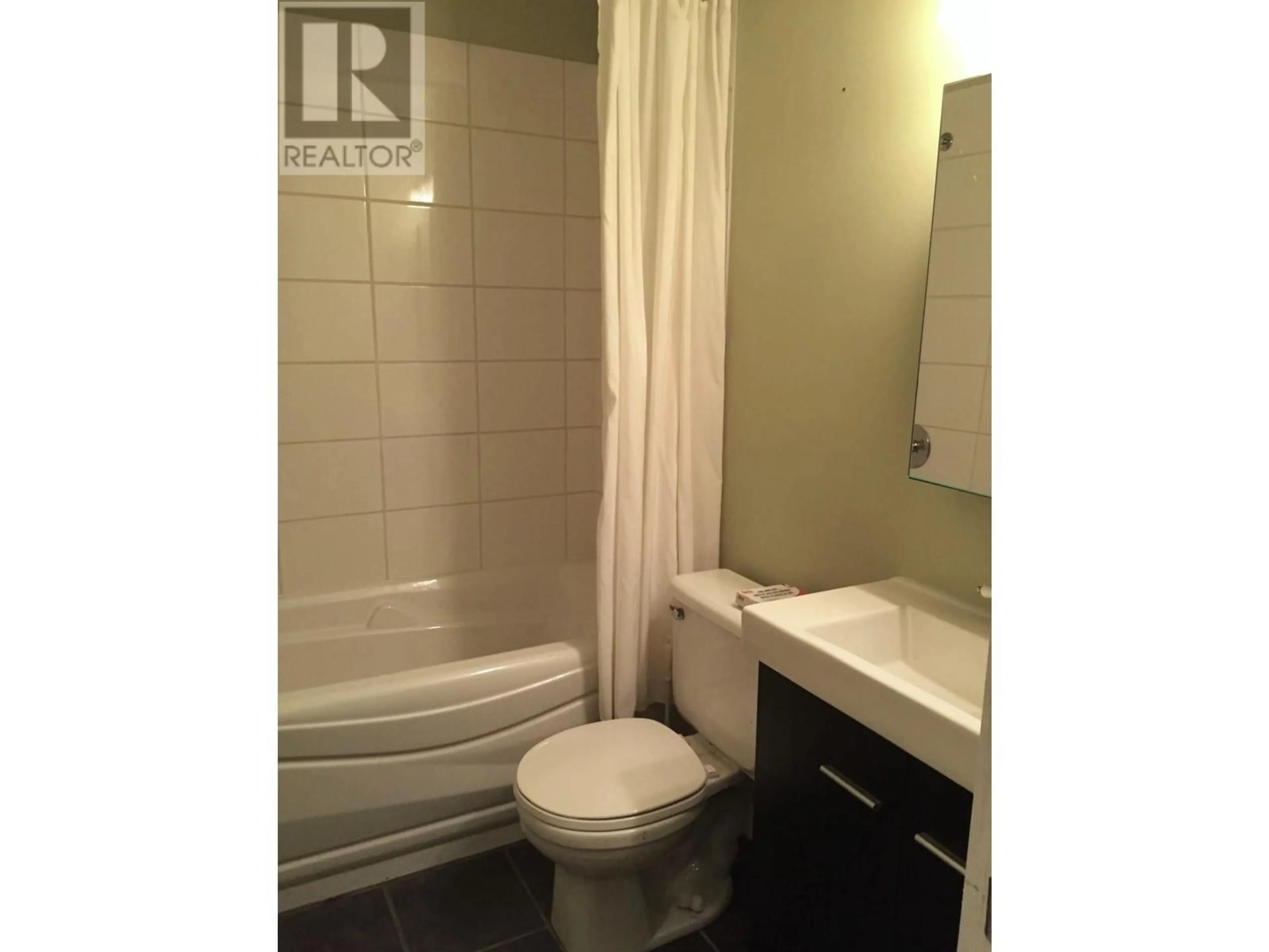 Standard bathroom for 194 BOYD STREET, Quesnel British Columbia V2J1L7