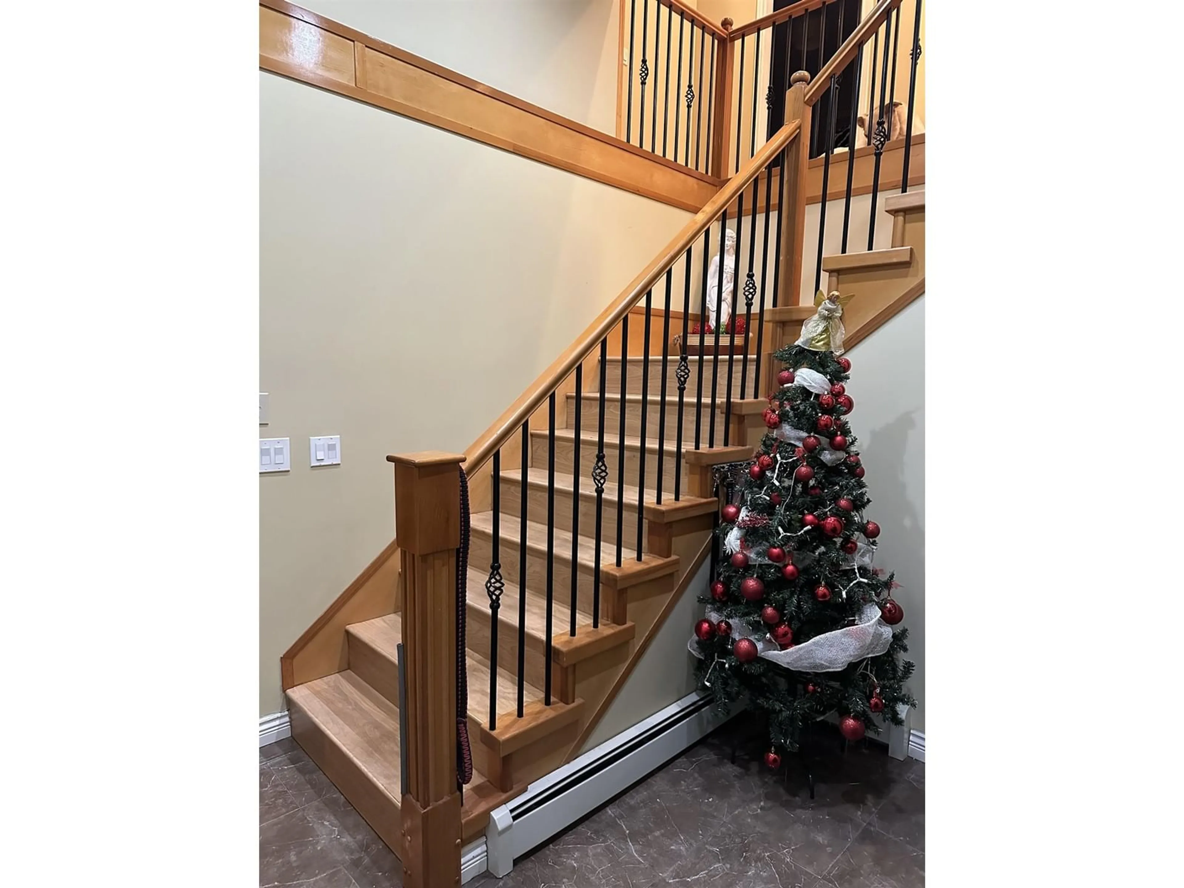 Stairs for 13033 OLD YALE ROAD, Surrey British Columbia V3T3C3