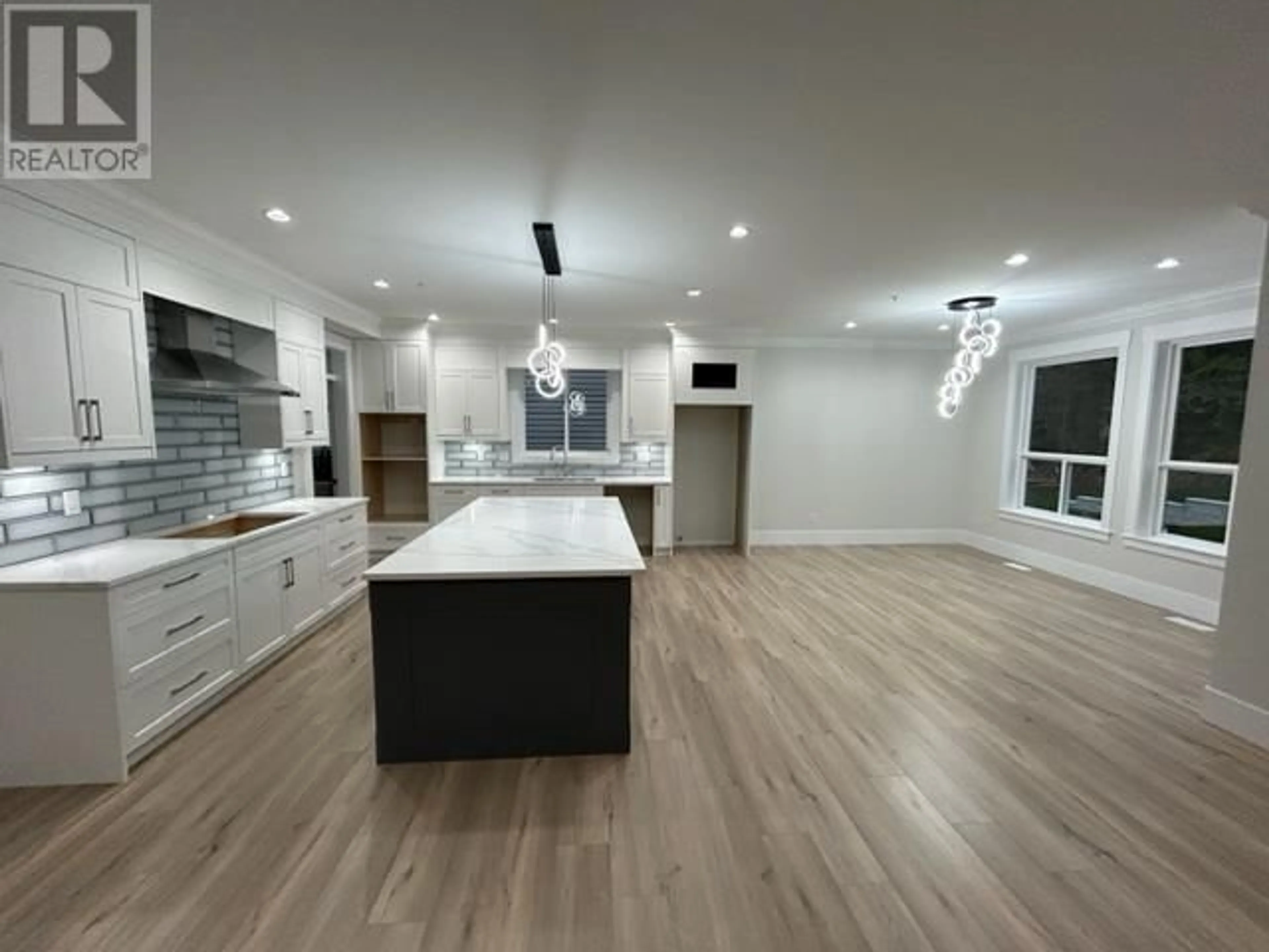 Open concept kitchen for 11043 241A STREET, Maple Ridge British Columbia V2W0K5