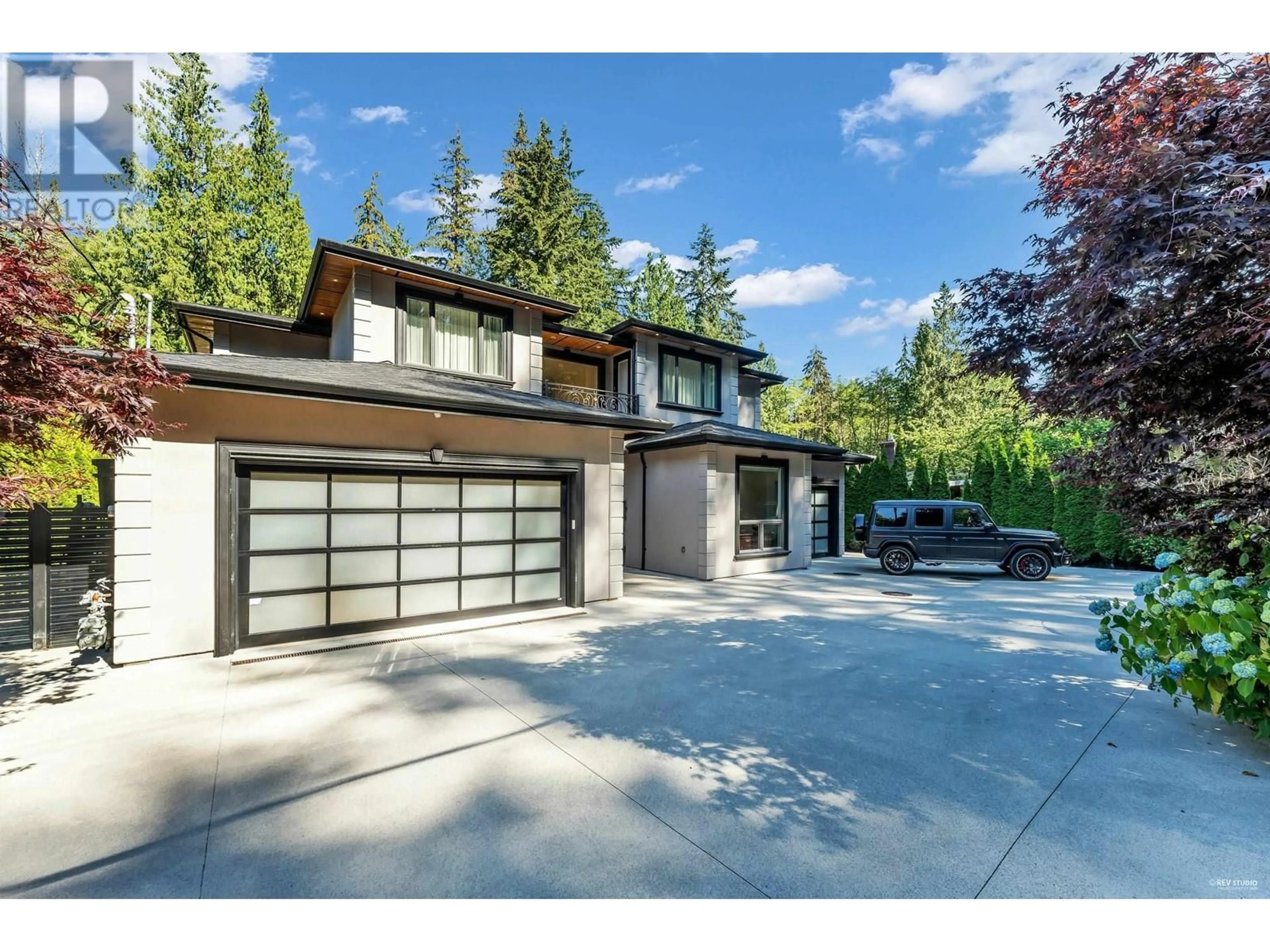 Frontside or backside of a home, cottage for 348 MOYNE DRIVE, West Vancouver British Columbia V7S1J5