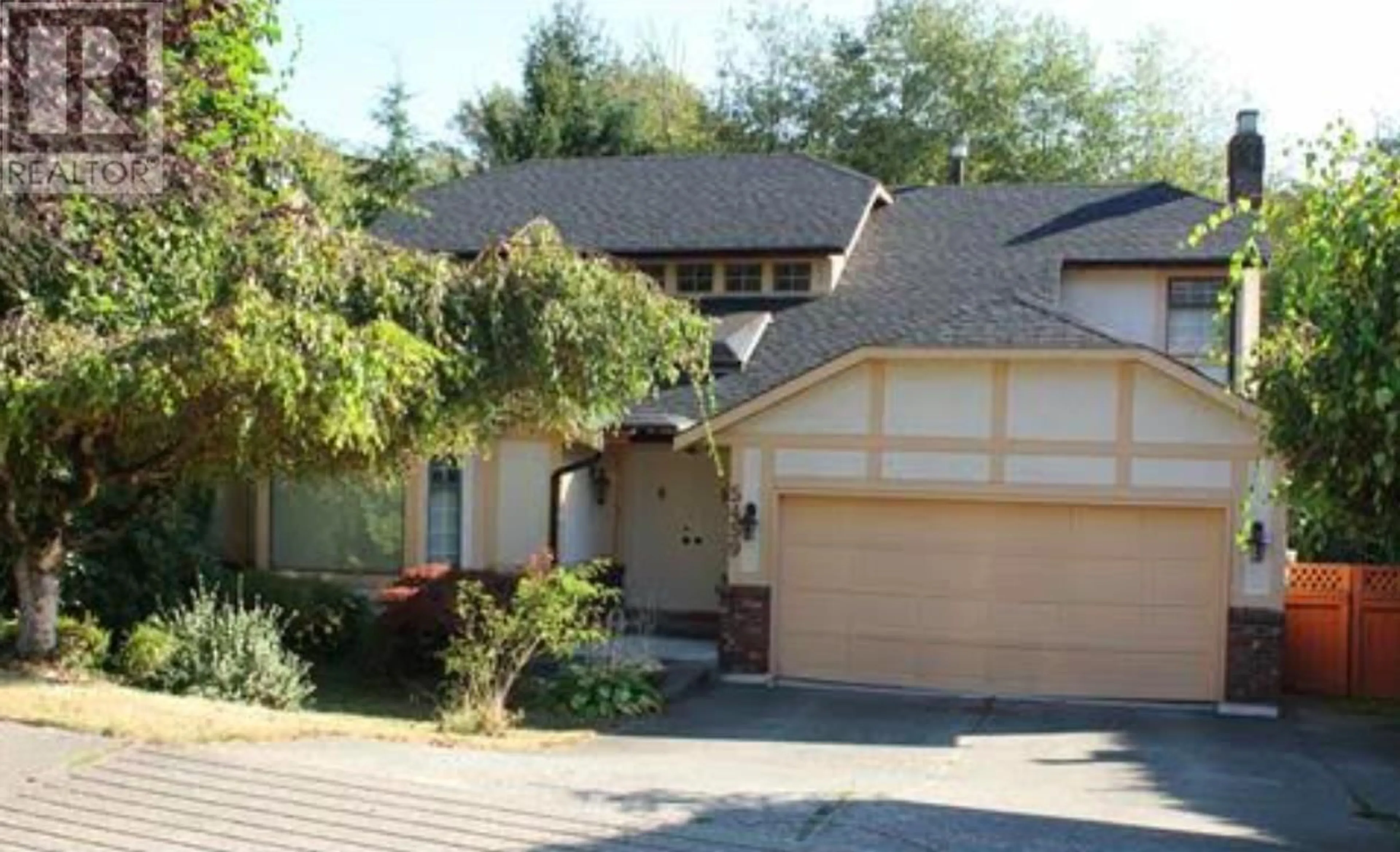 Frontside or backside of a home, cottage for 5459 BRAELAWN DRIVE, Burnaby British Columbia V5B4S8