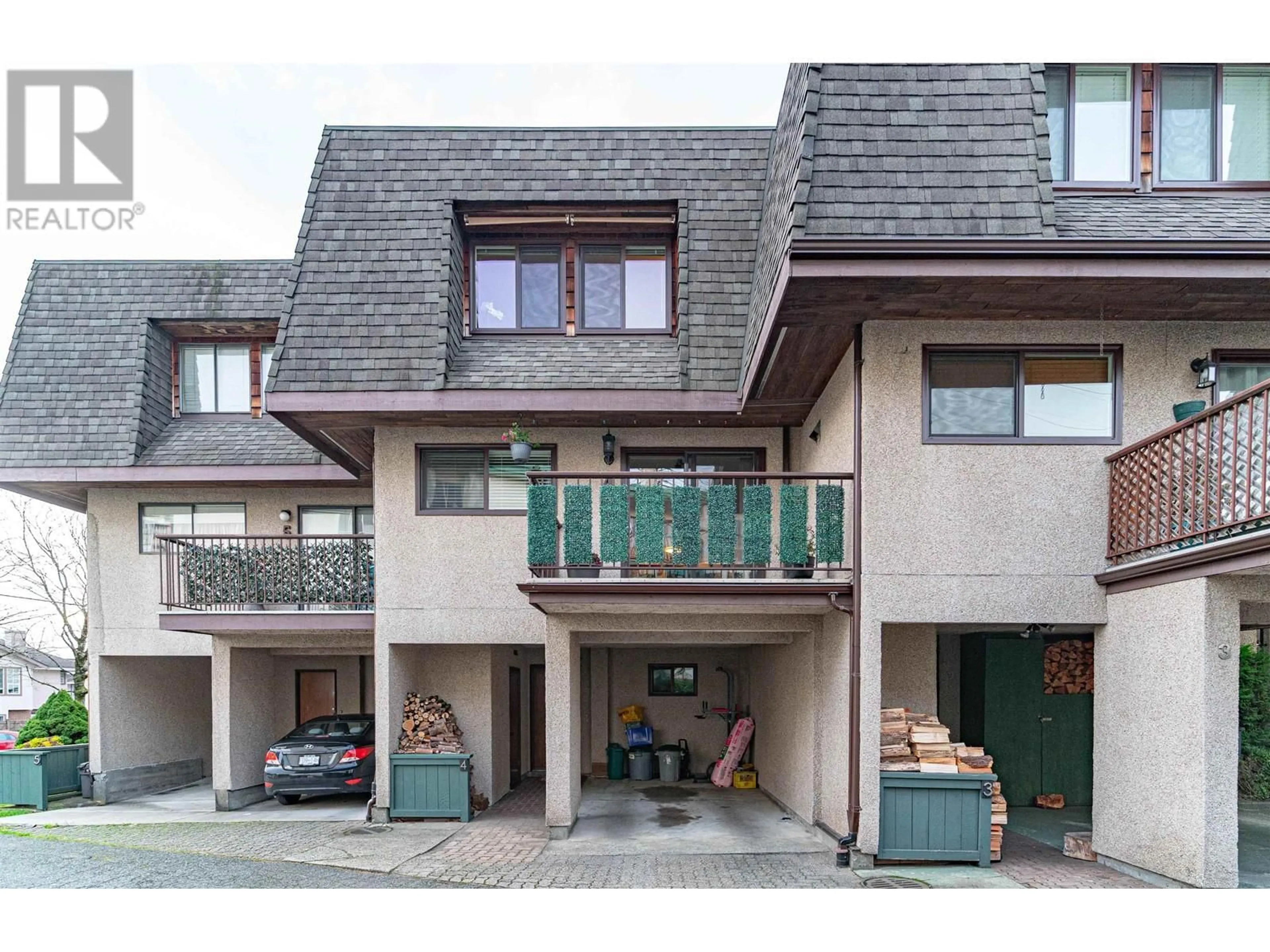 A pic from exterior of the house or condo, the street view for 4 220 W 16TH STREET, North Vancouver British Columbia V7M1T6