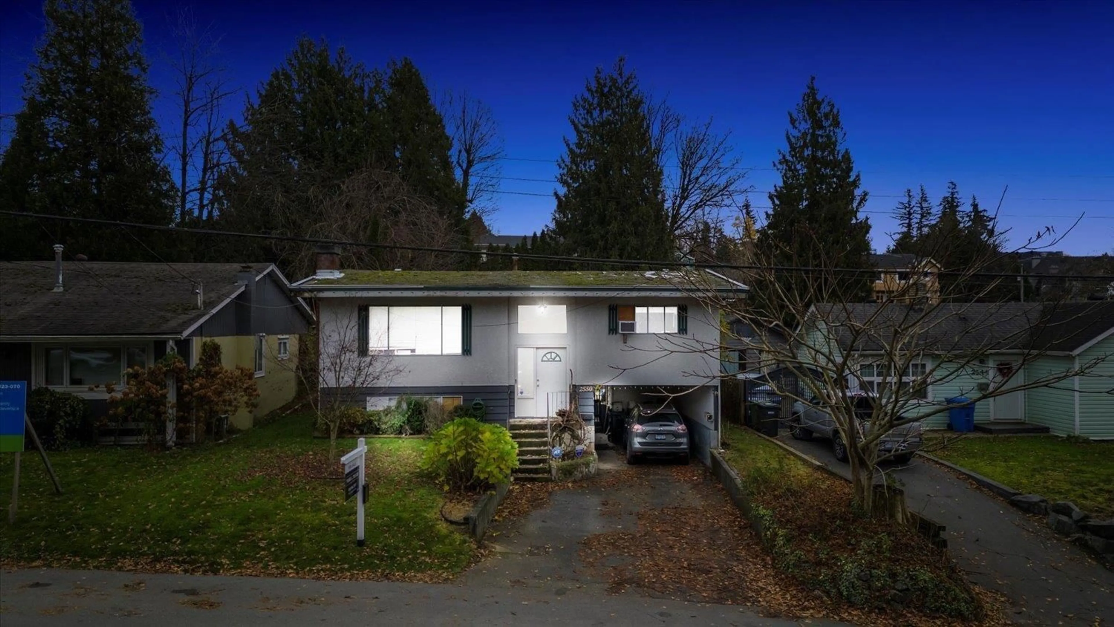 Frontside or backside of a home, cottage for 2550 CAMPBELL AVENUE, Abbotsford British Columbia V2S4A4