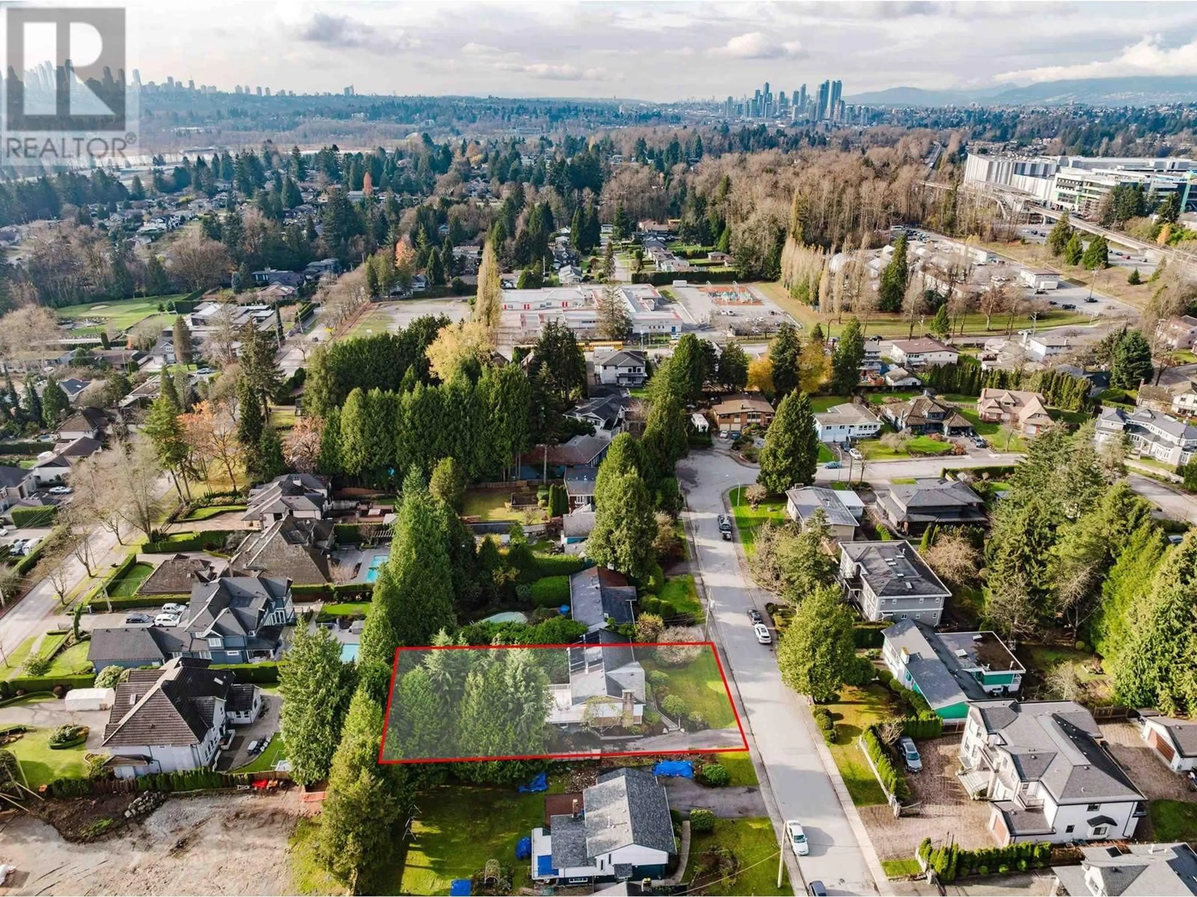 Frontside or backside of a home, the street view for 7970 HUNTER STREET, Burnaby British Columbia V5A2B9