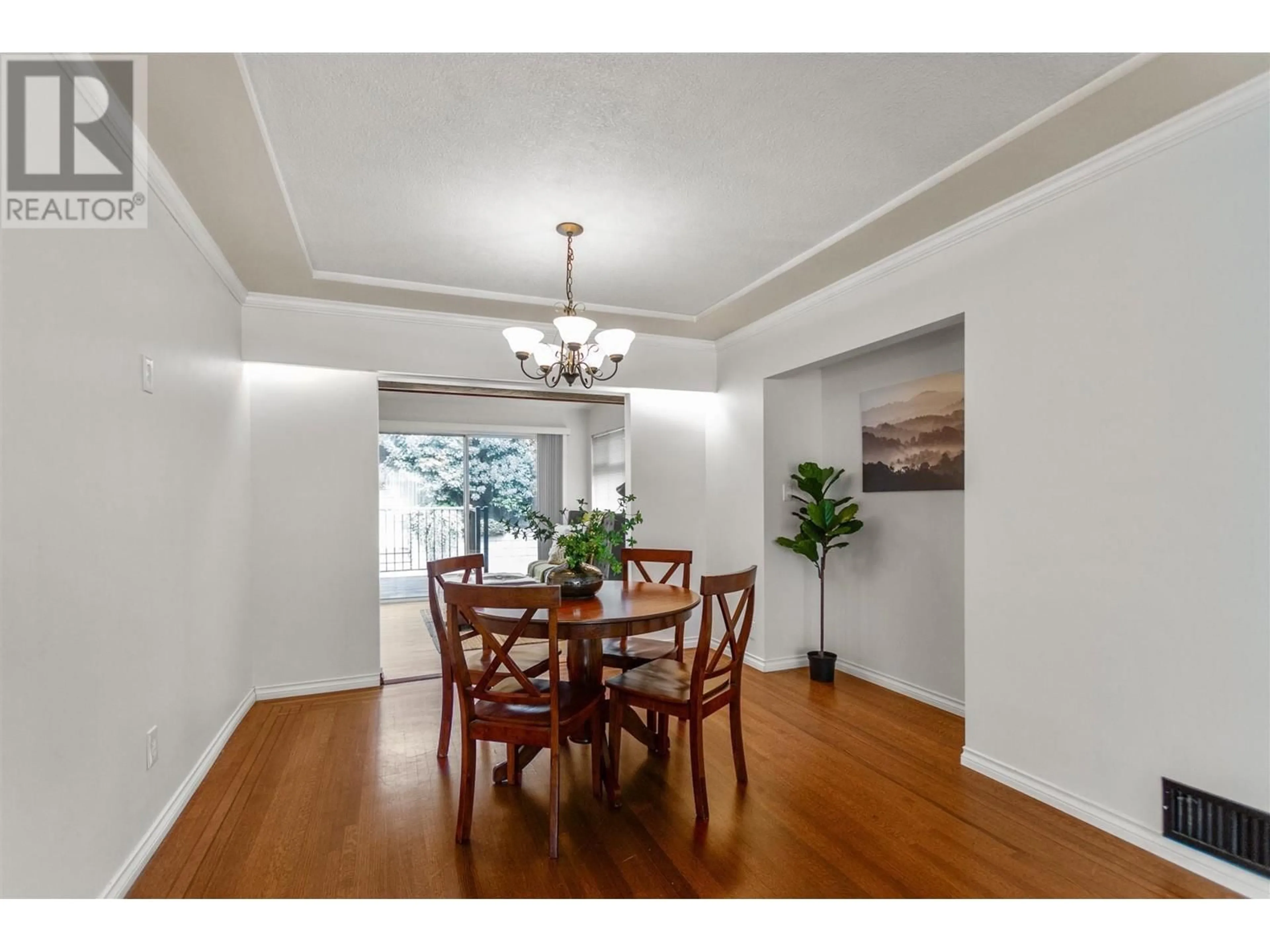 Dining room, wood floors for 4823 WESTLAWN DRIVE, Burnaby British Columbia V5C3R4