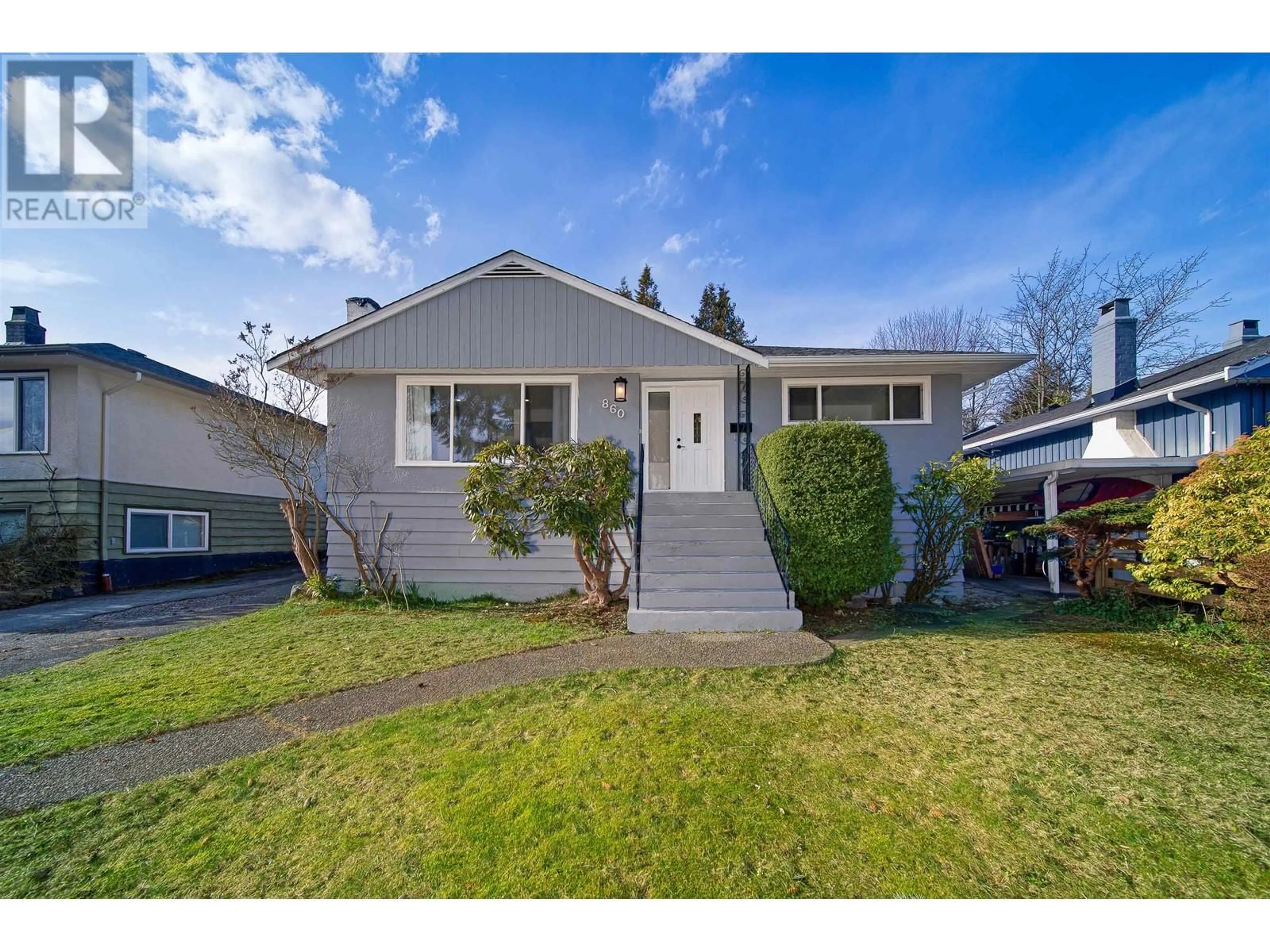 Frontside or backside of a home for 860 WHITCHURCH STREET, North Vancouver British Columbia V7L2A4