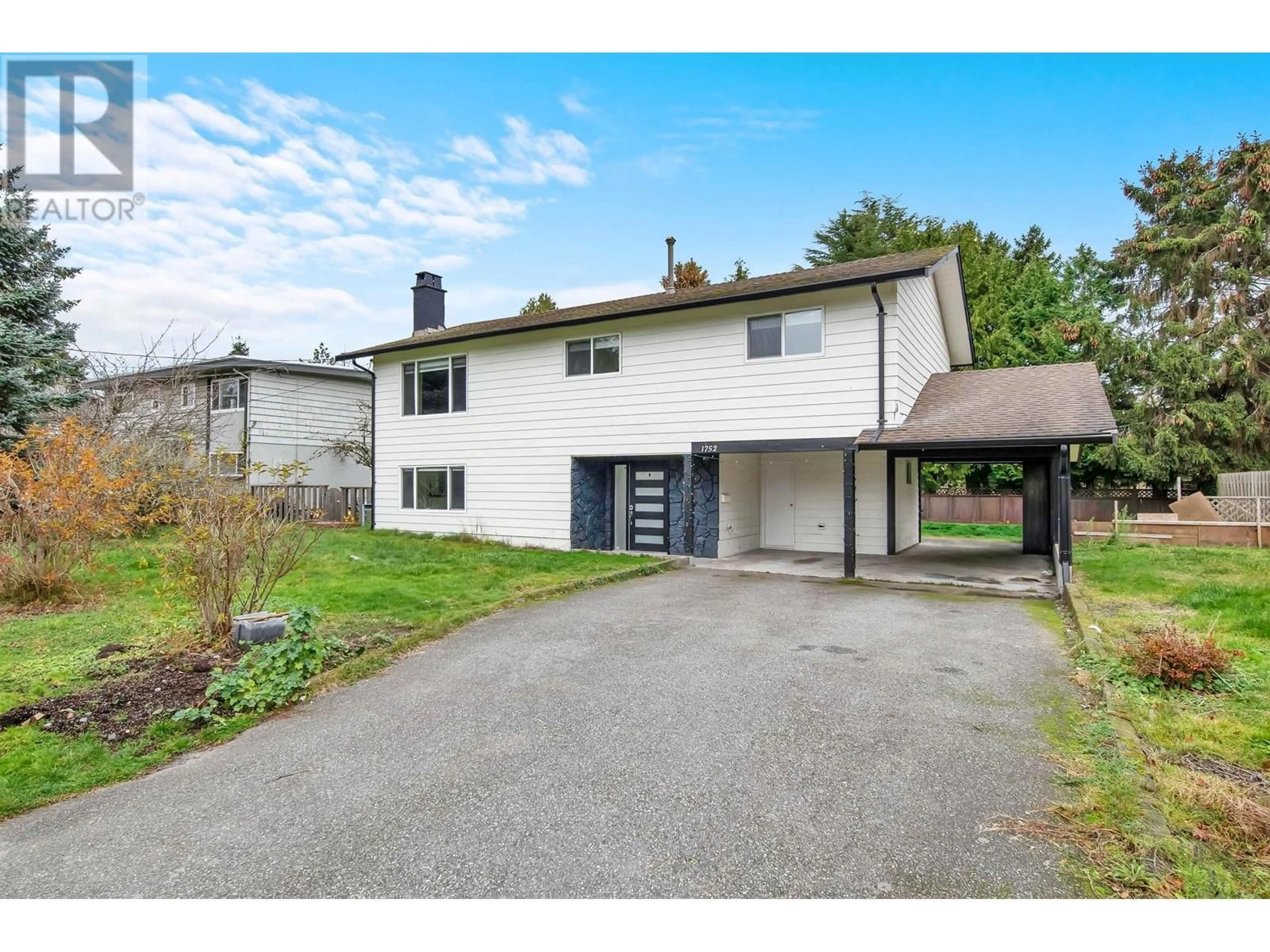 Frontside or backside of a home for 1752 55 STREET, Delta British Columbia V4M3K8