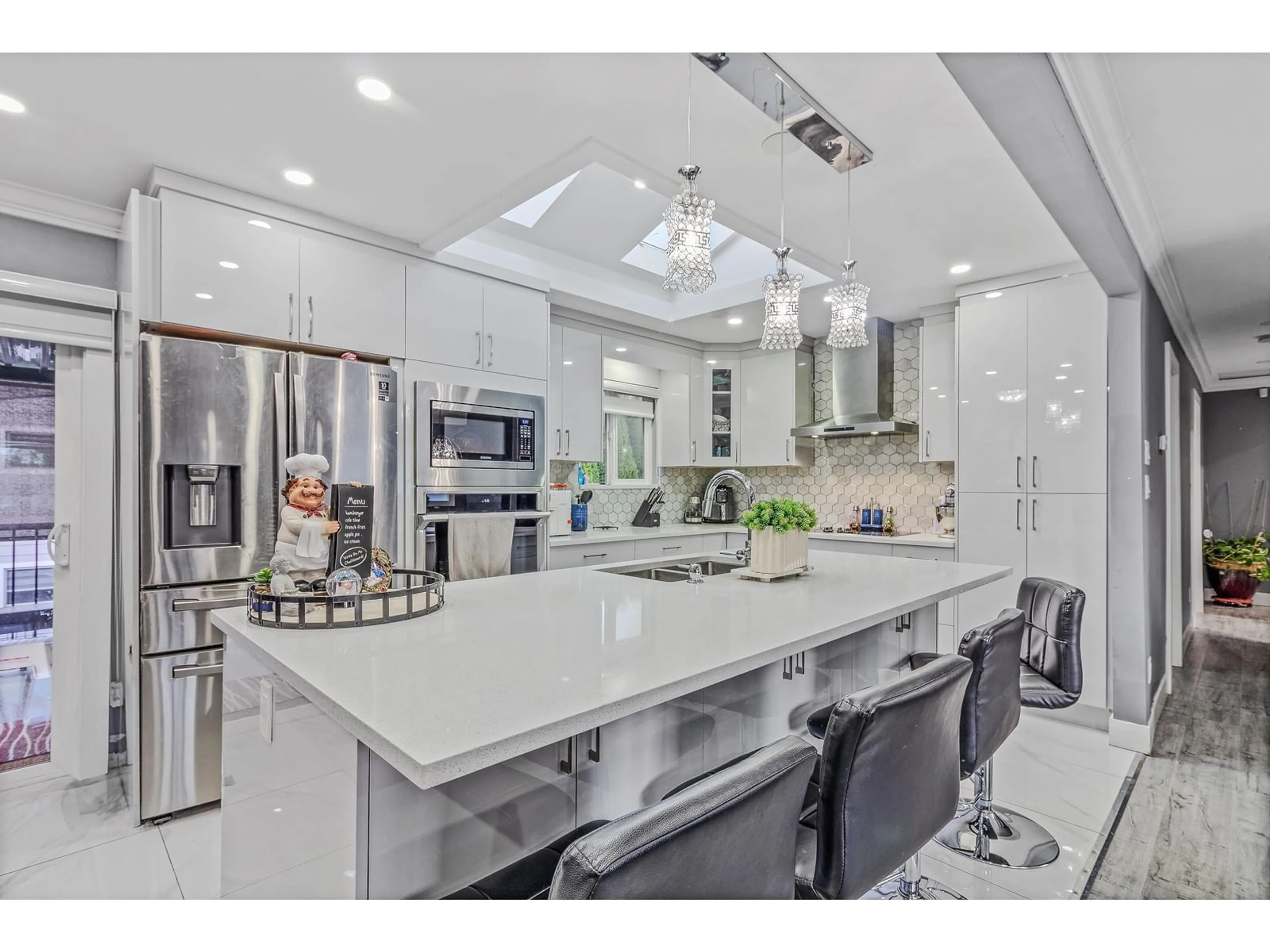 Contemporary kitchen, ceramic floors for 11557 PARKWOOD PLACE, Delta British Columbia V4C7L1